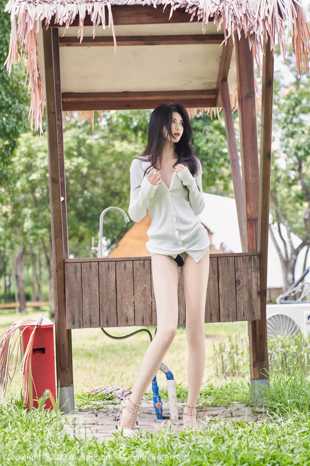 图片[2]-[XiuRen秀人网]第7162期浅浅写真-秀人集