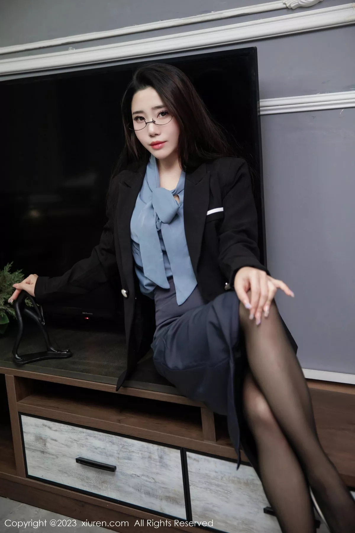 图片[14]-[XiuRen秀人网]第7179期严利娅写真-秀人集