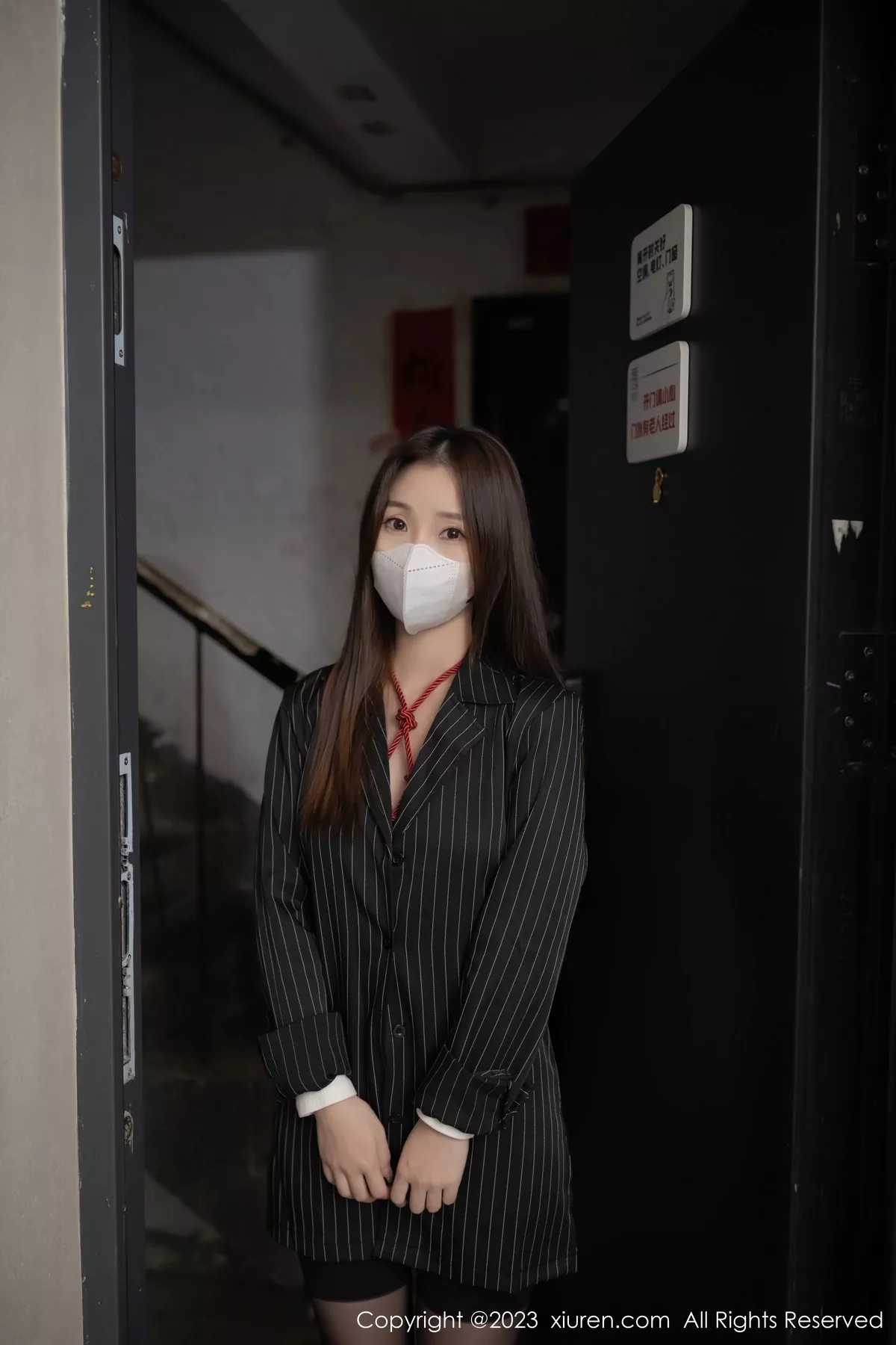 图片[2]-[XiuRen秀人网]第7141期杏子写真-秀人集