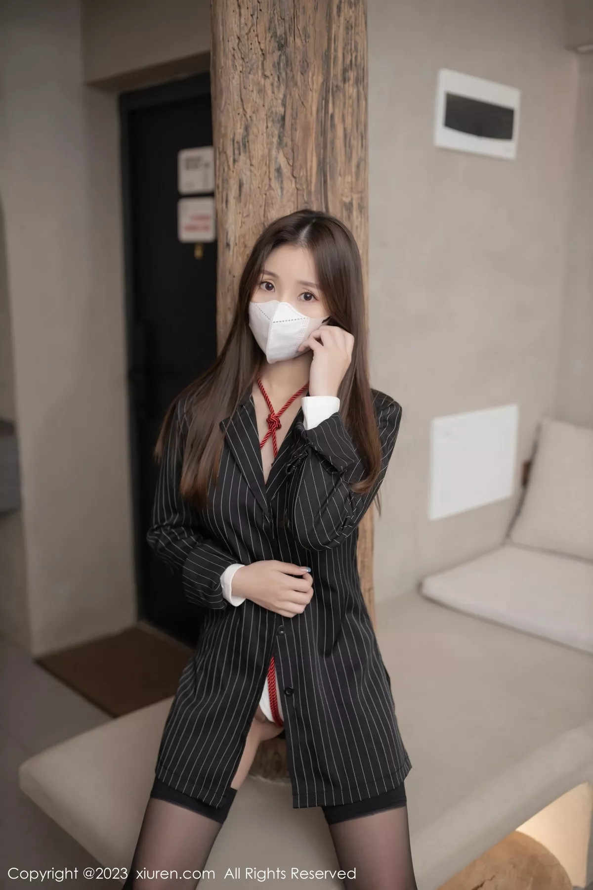 图片[4]-[XiuRen秀人网]第7141期杏子写真-秀人集