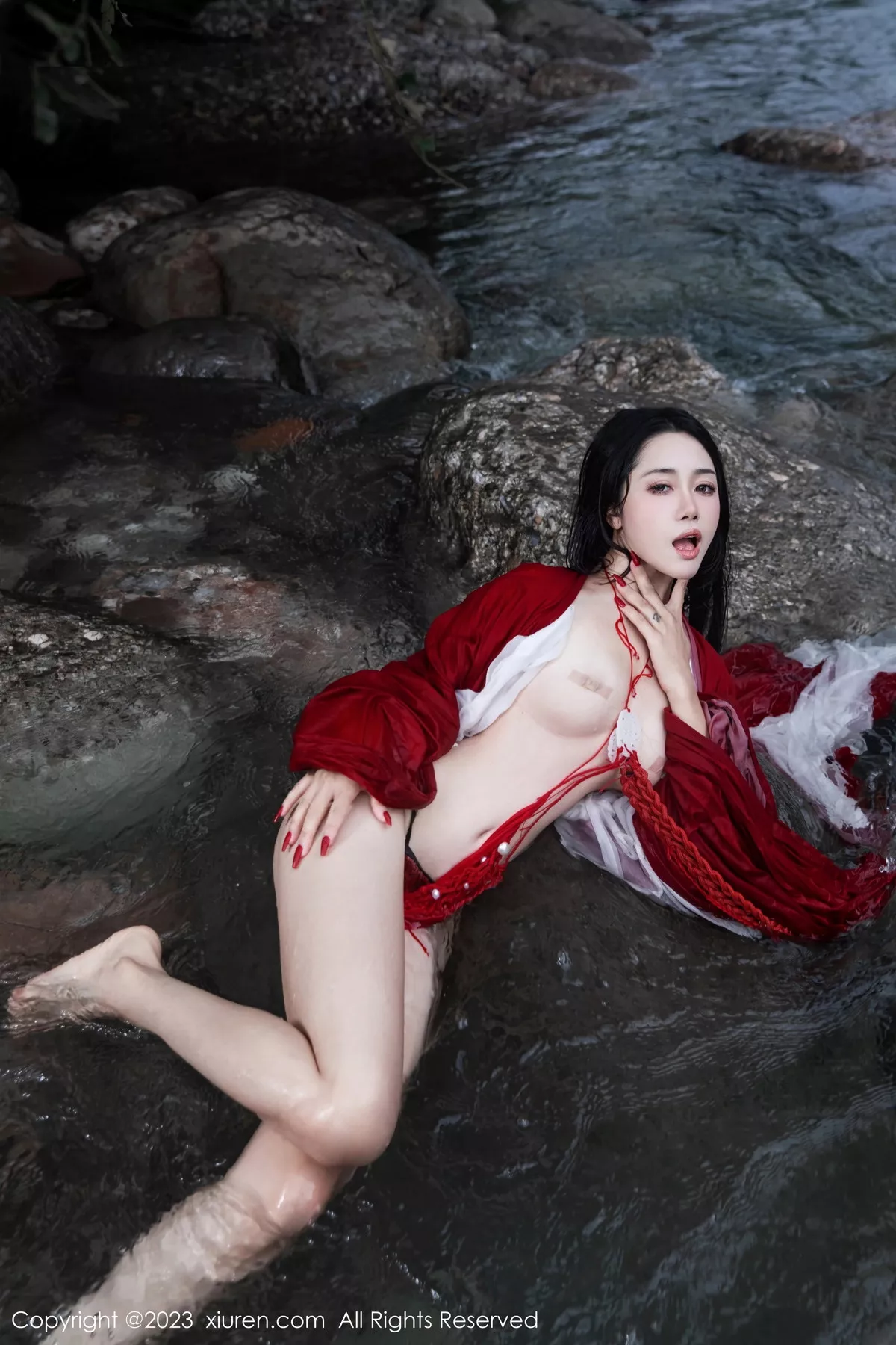 图片[53]-[XiuRen秀人网]第7295期严利娅写真-秀人集