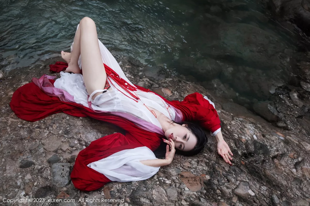 图片[21]-[XiuRen秀人网]第7295期严利娅写真-秀人集