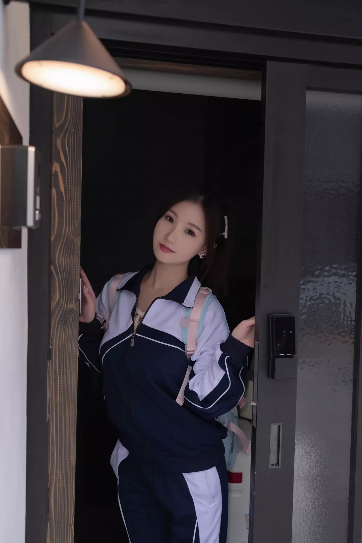 图片[5]-[XiuRen秀人网]第7528期杏子写真-秀人集