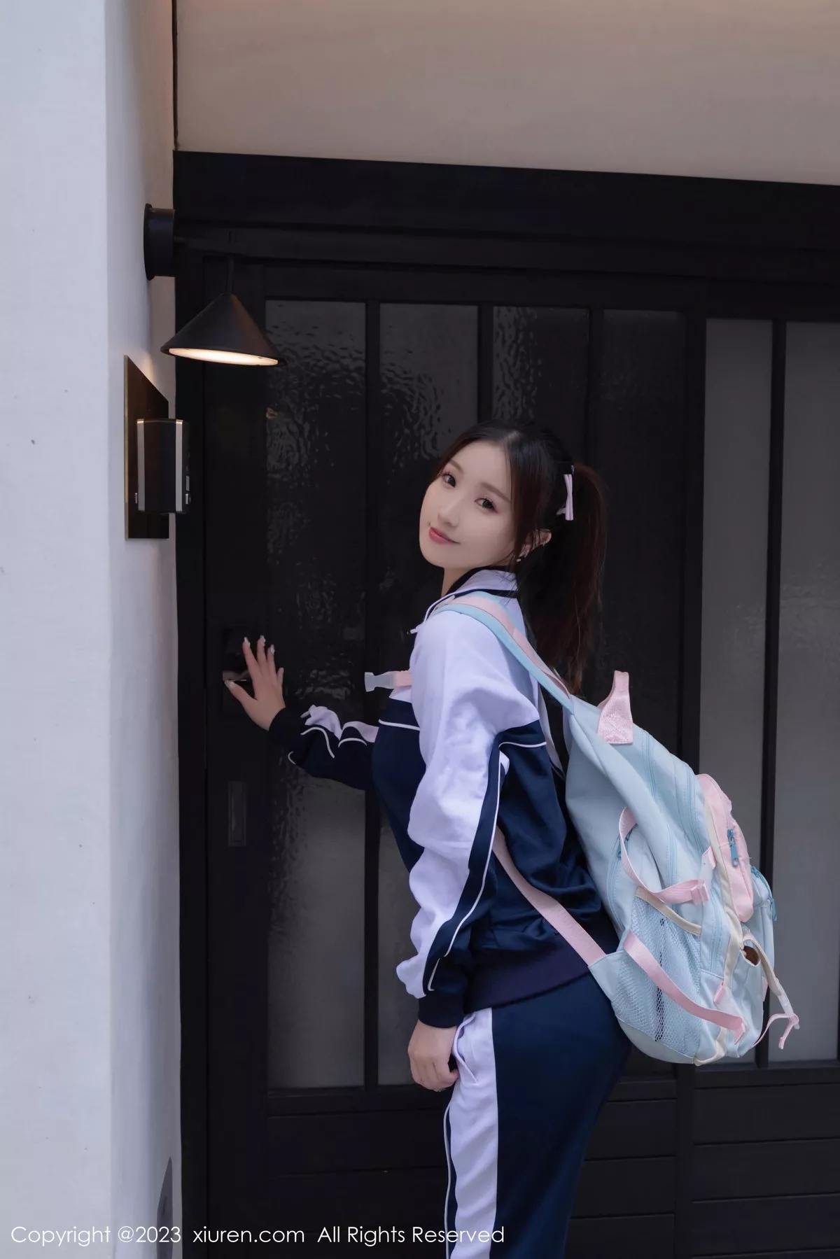 图片[4]-[XiuRen秀人网]第7528期杏子写真-秀人集