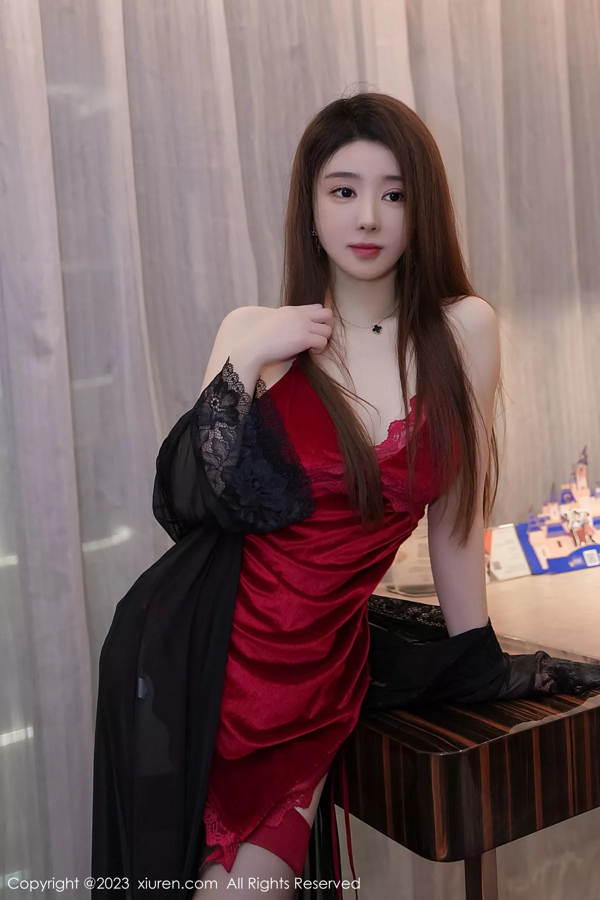 图片[2]-[XiuRen秀人网]第7628期雨儿写真-秀人集