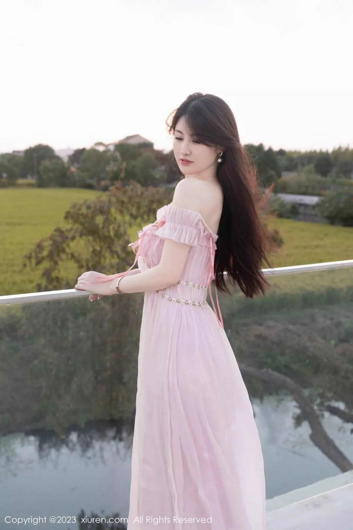 图片[2]-[XiuRen秀人网]第7666期诗诗写真-秀人集