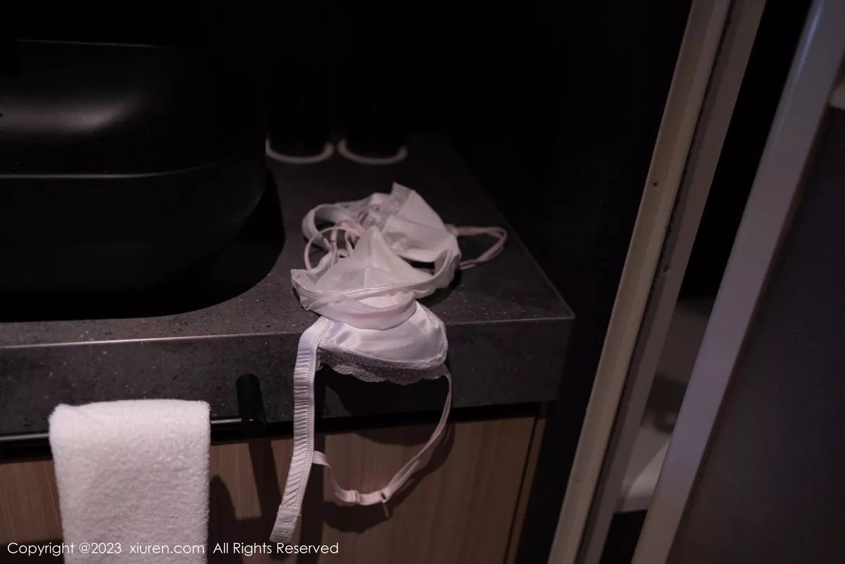 图片[44]-[XiuRen秀人网]第7681期鱼子酱写真-秀人集