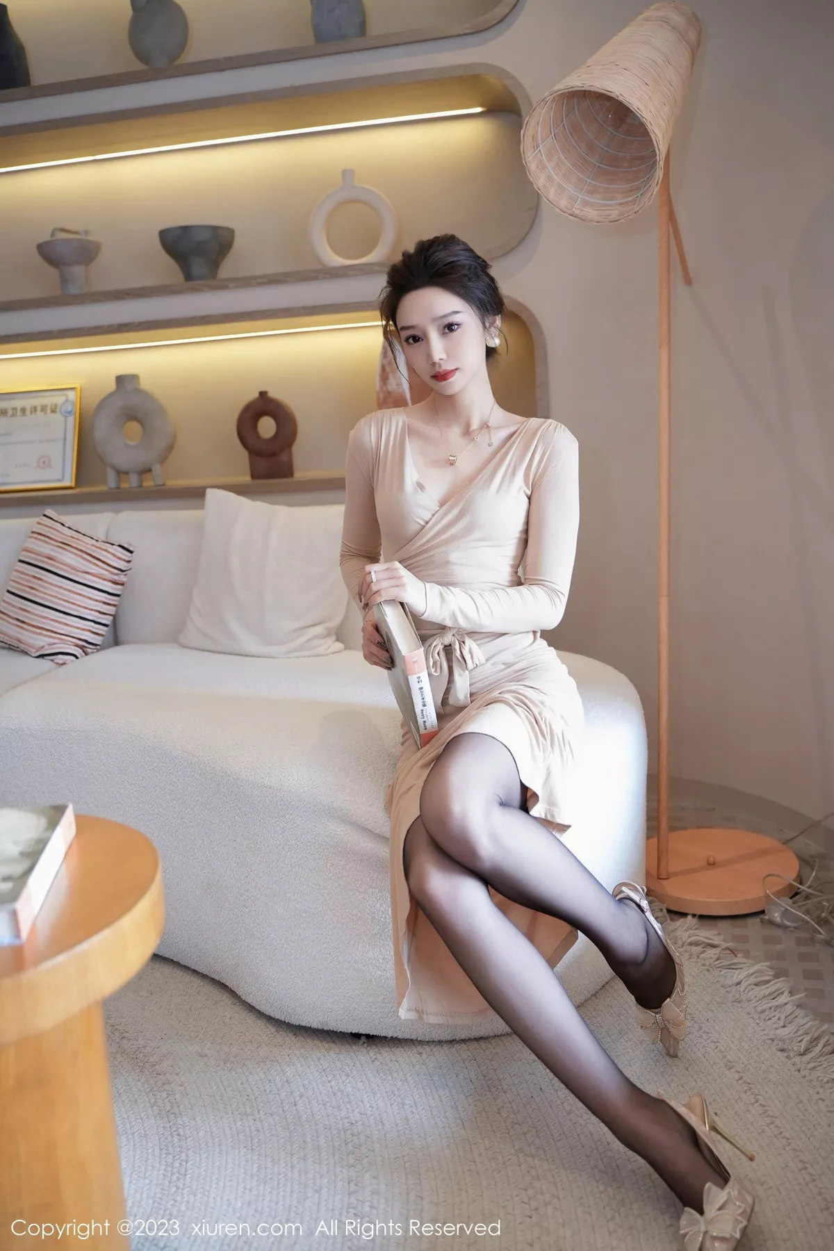 图片[2]-[XiuRen秀人网]第7775期苏曼兮写真-秀人集