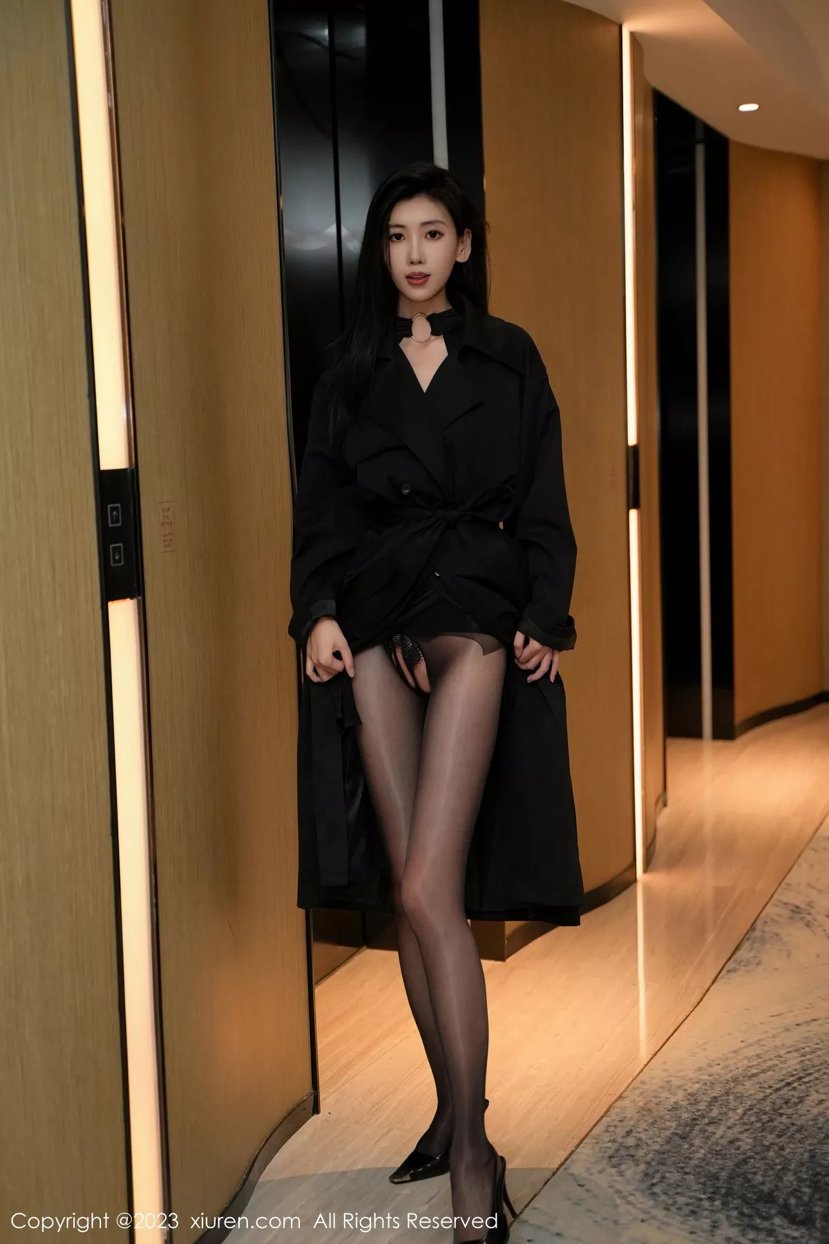 图片[13]-[XiuRen秀人网]第7701期章芃芃写真-秀人集