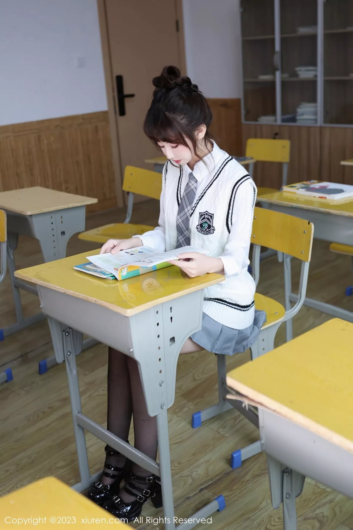 [XiuRen秀人网]第7712期白笑笑写真-秀人集