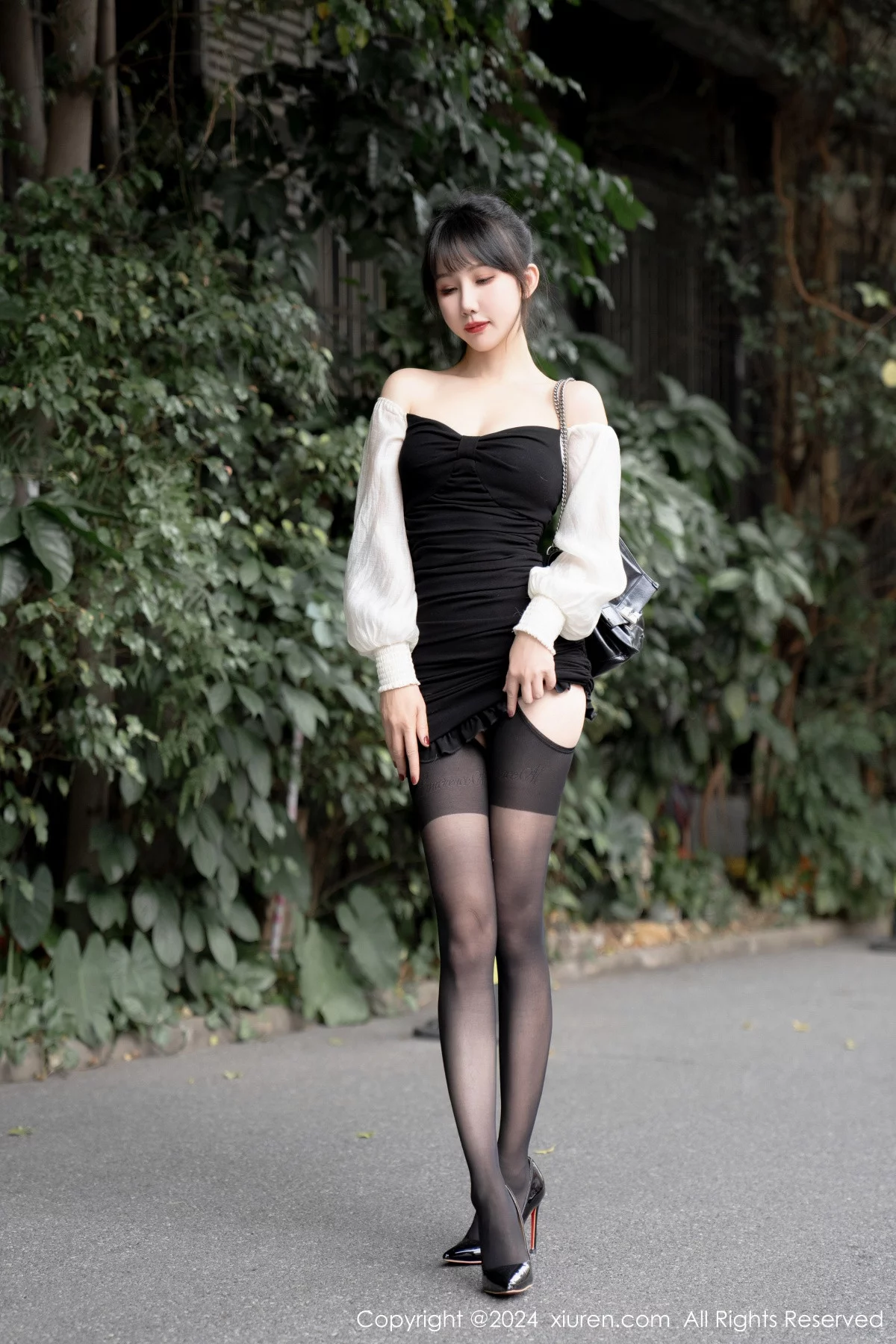 图片[12]-[XiuRen秀人网]第7930期波巧酱写真-秀人集