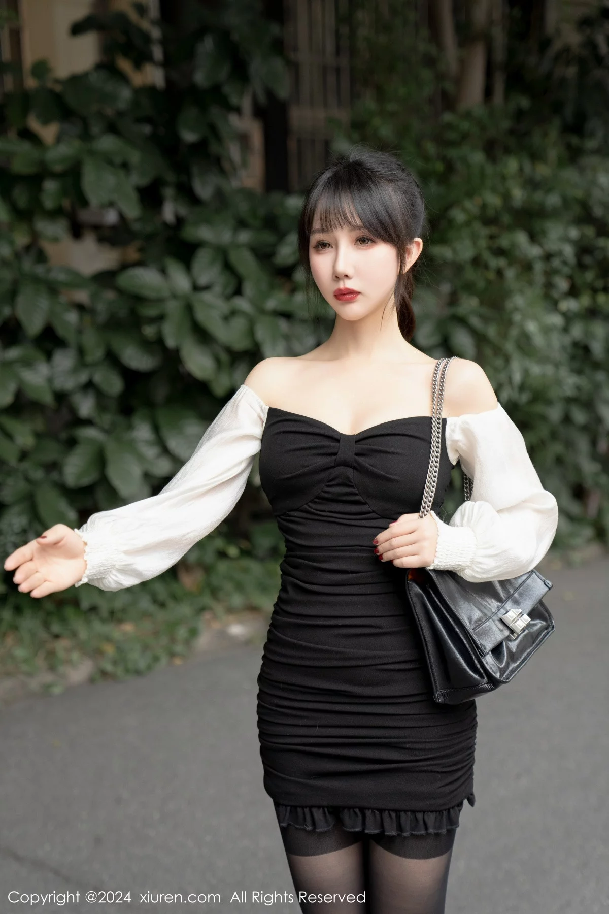 图片[17]-[XiuRen秀人网]第7930期波巧酱写真-秀人集