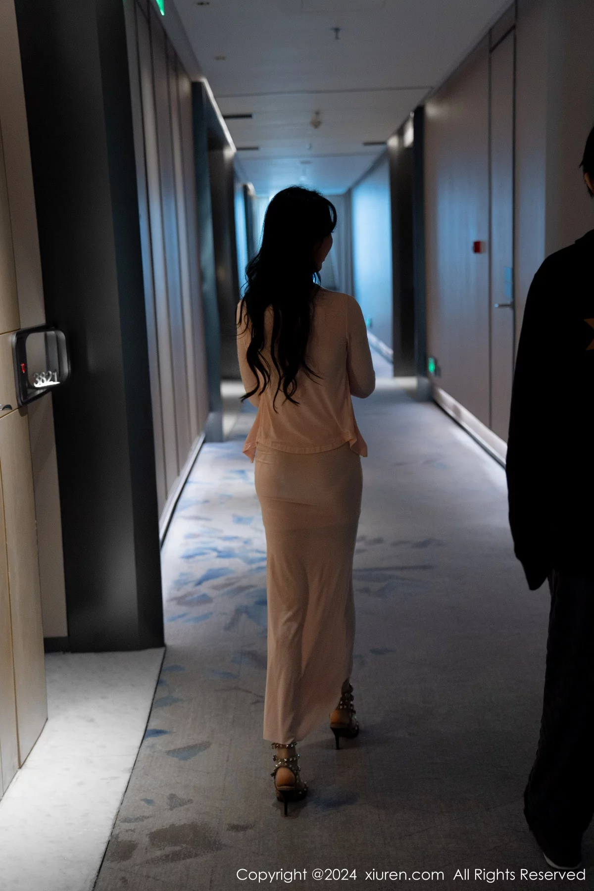 图片[12]-[XiuRen秀人网]第7945期利世写真-秀人集