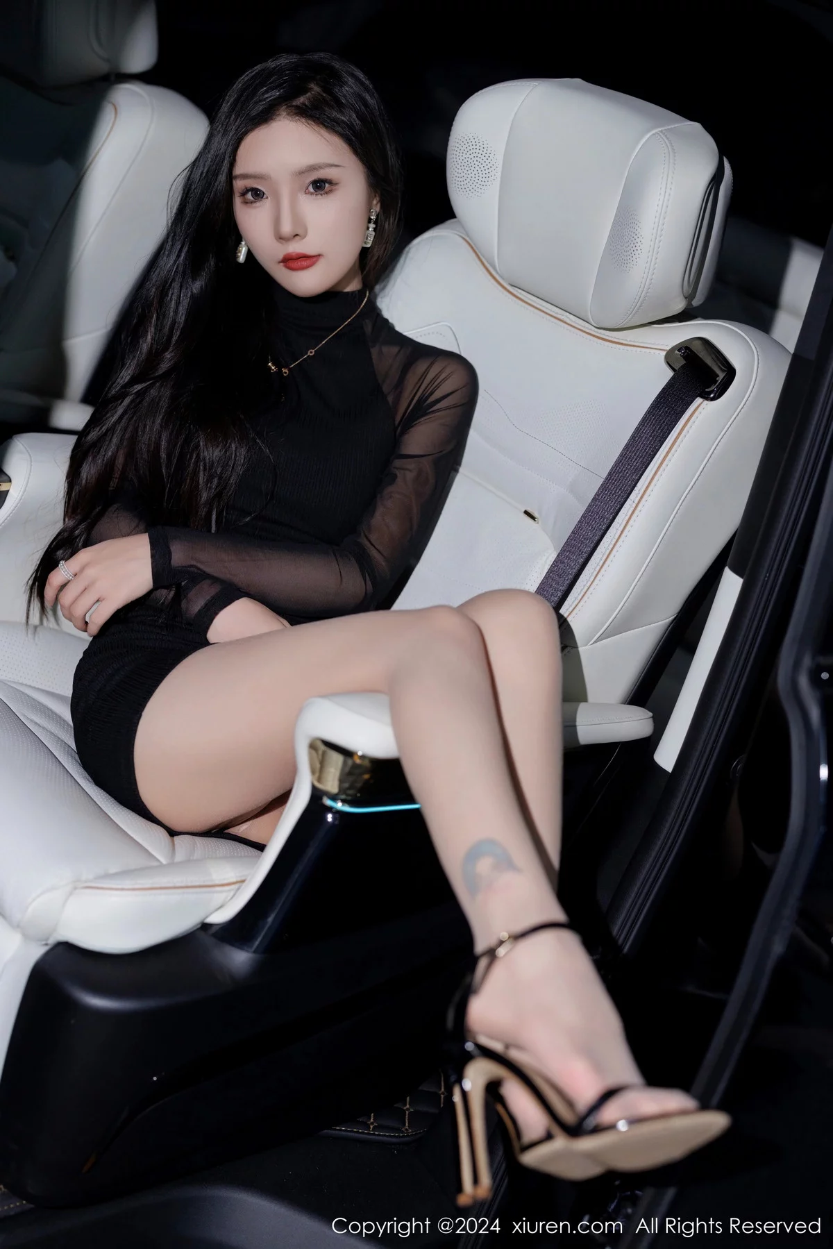 图片[7]-[XiuRen秀人网]第7942期七七写真-秀人集