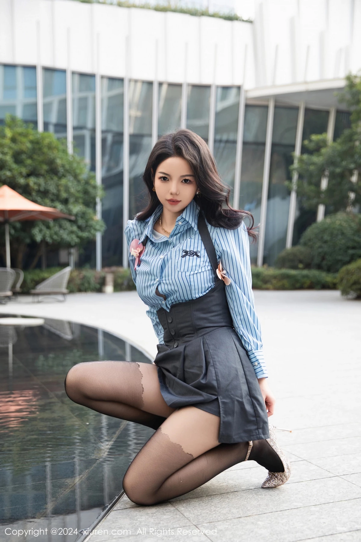 图片[2]-[XiuRen秀人网]第7979期大美妞儿写真-秀人集