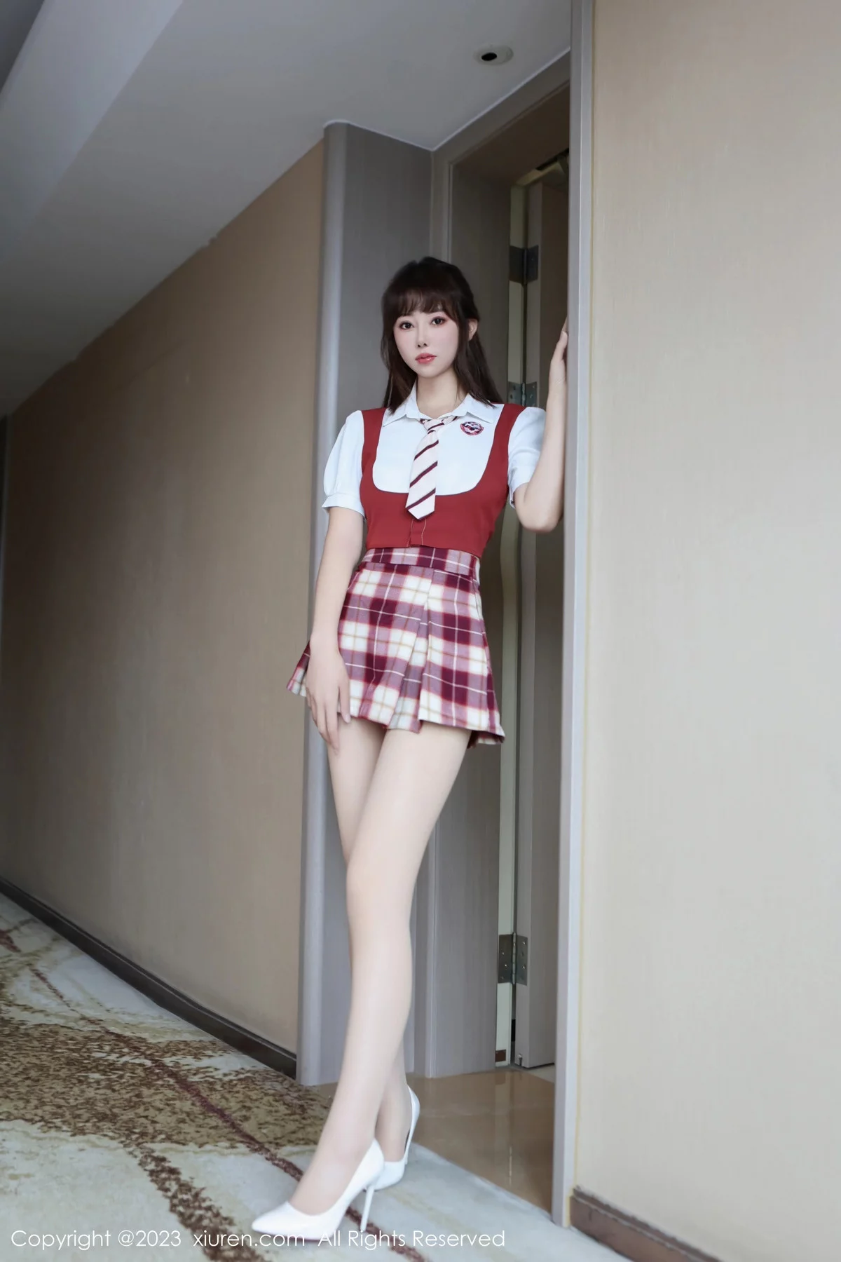 [XiuRen秀人网]第7851期金tiao写真-秀人集