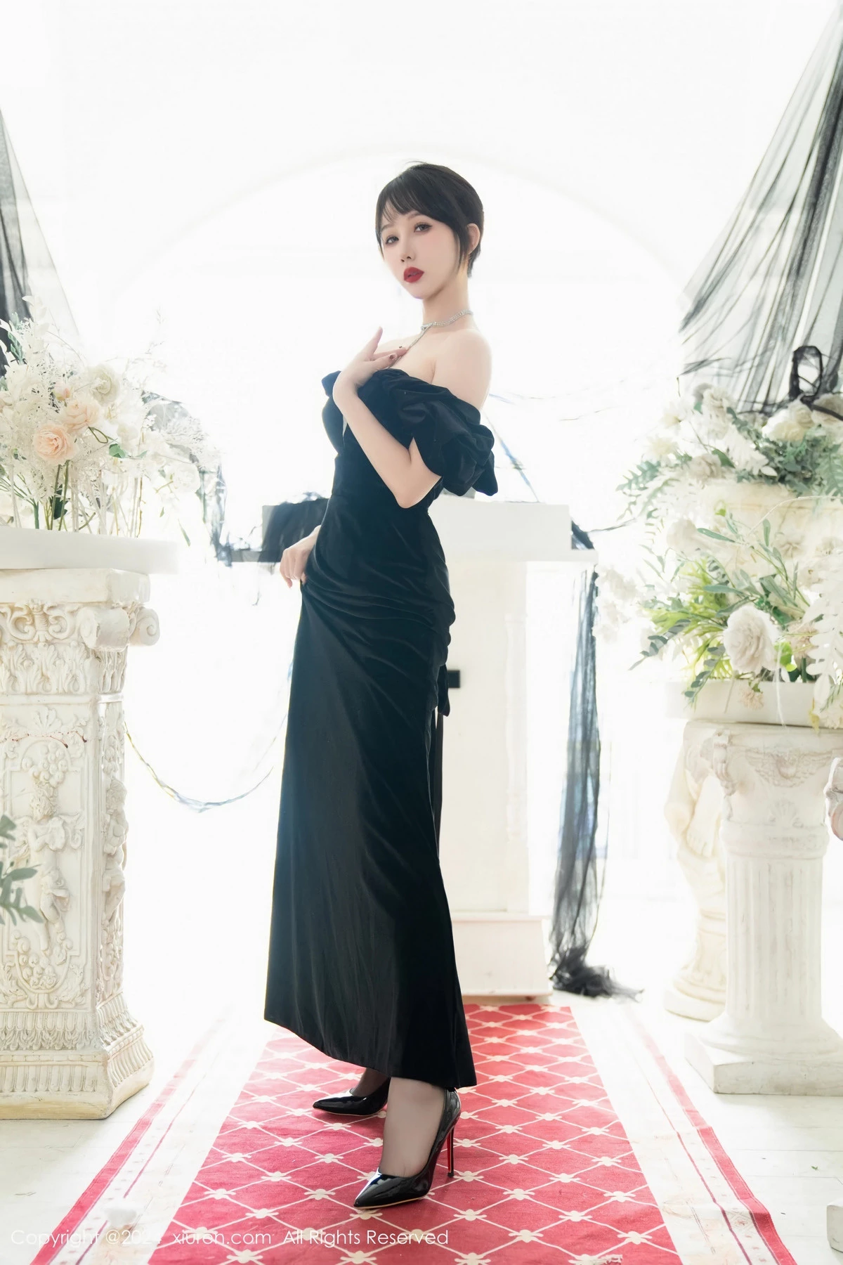 [XiuRen秀人网]第8070期波巧酱写真-秀人集