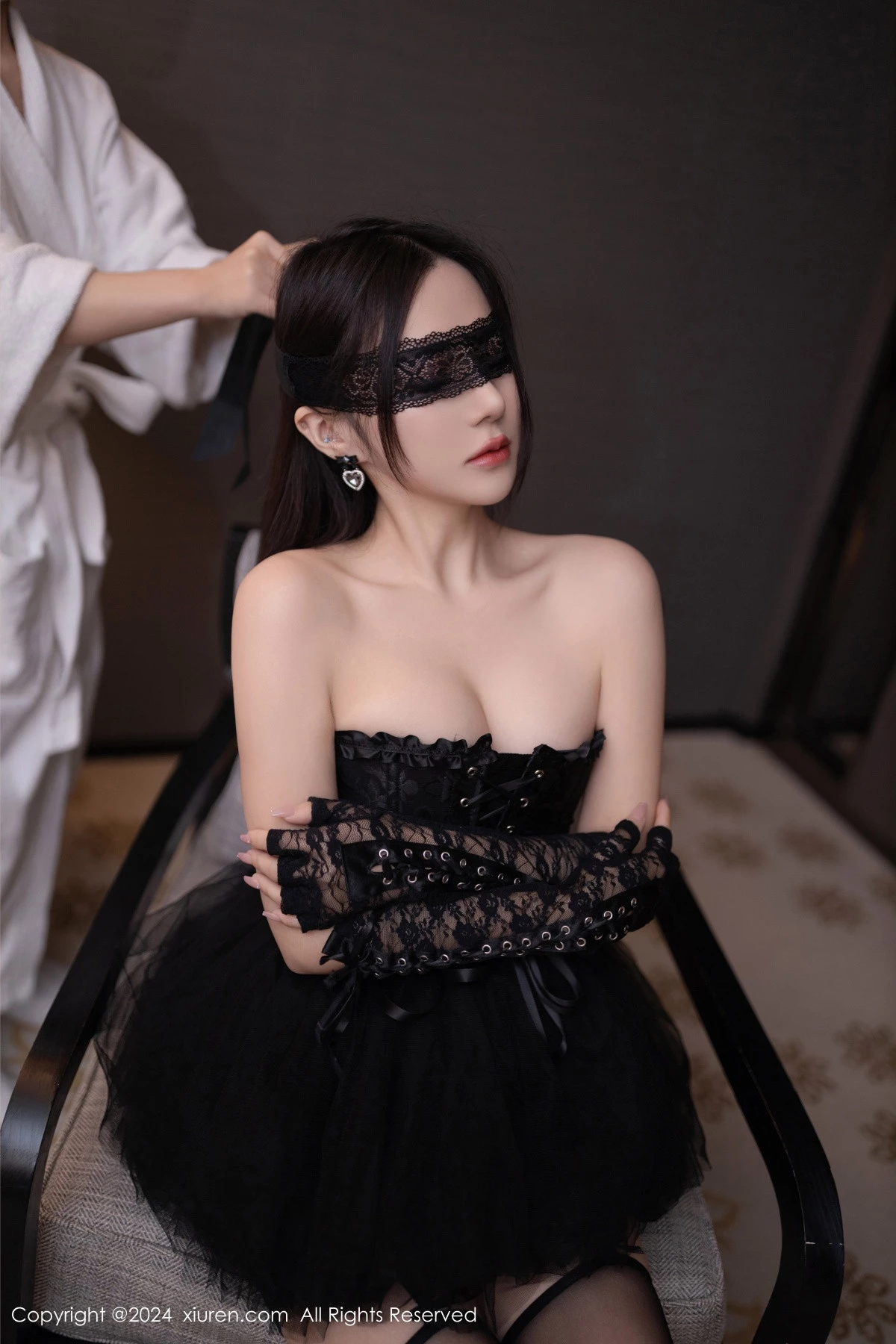 图片[30]-[XiuRen秀人网]第8166期鱼子酱写真-秀人集