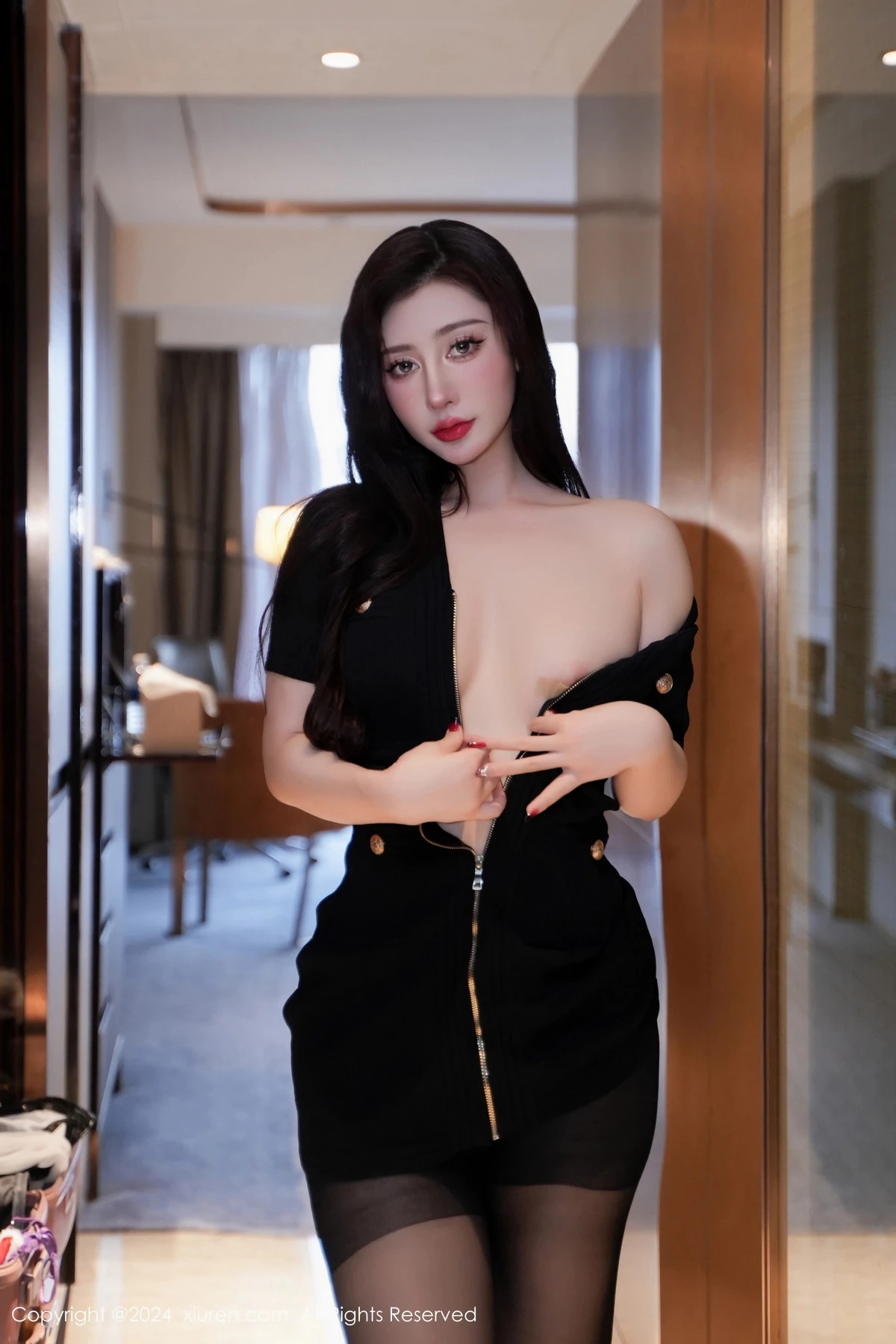 图片[27]-[XiuRen秀人网]第8170期蕾蕾醒了没写真-秀人集