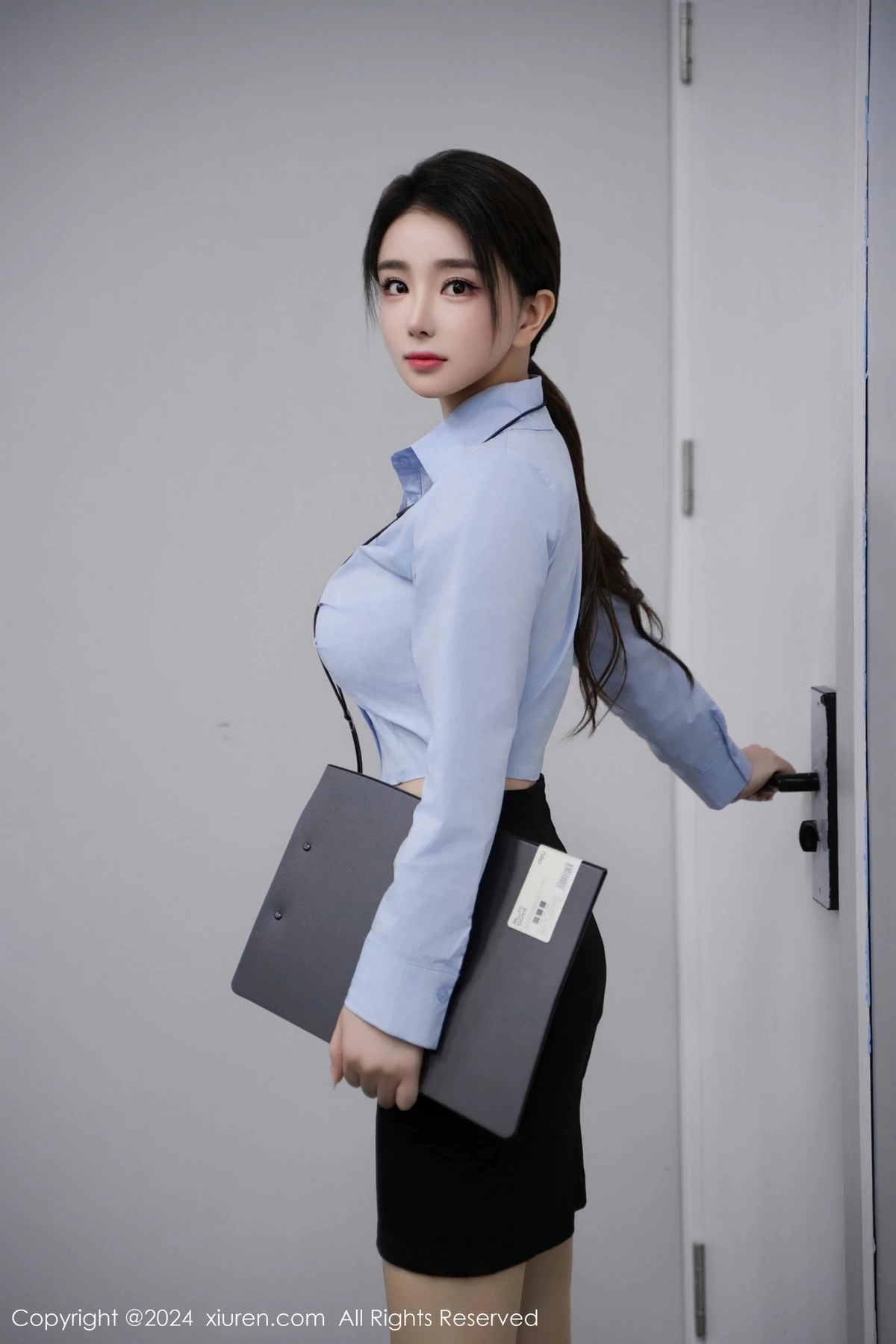 [XiuRen秀人网]第8220期雨儿酱写真-秀人集