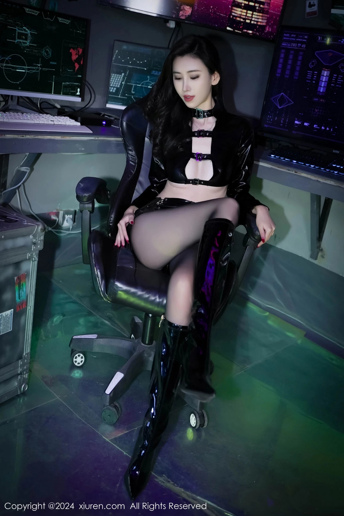 图片[14]-[XiuRen秀人网]第8219期章芃芃写真-秀人集