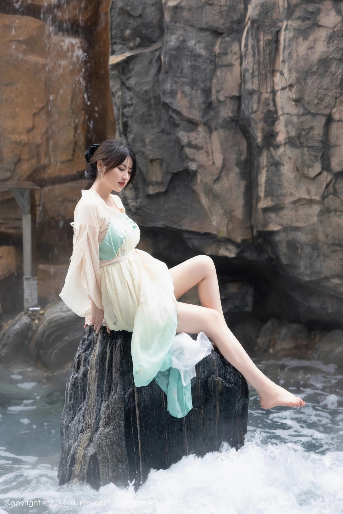 图片[6]-[XiuRen秀人网]第8128期诗诗写真-秀人集