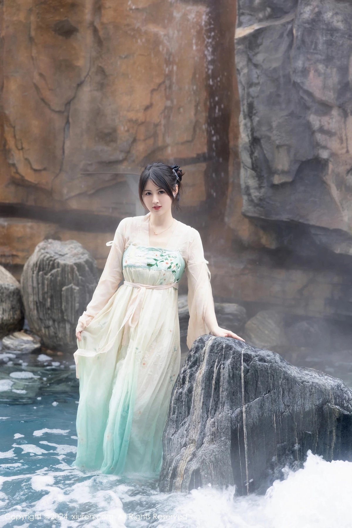 [XiuRen秀人网]第8128期诗诗写真-秀人集