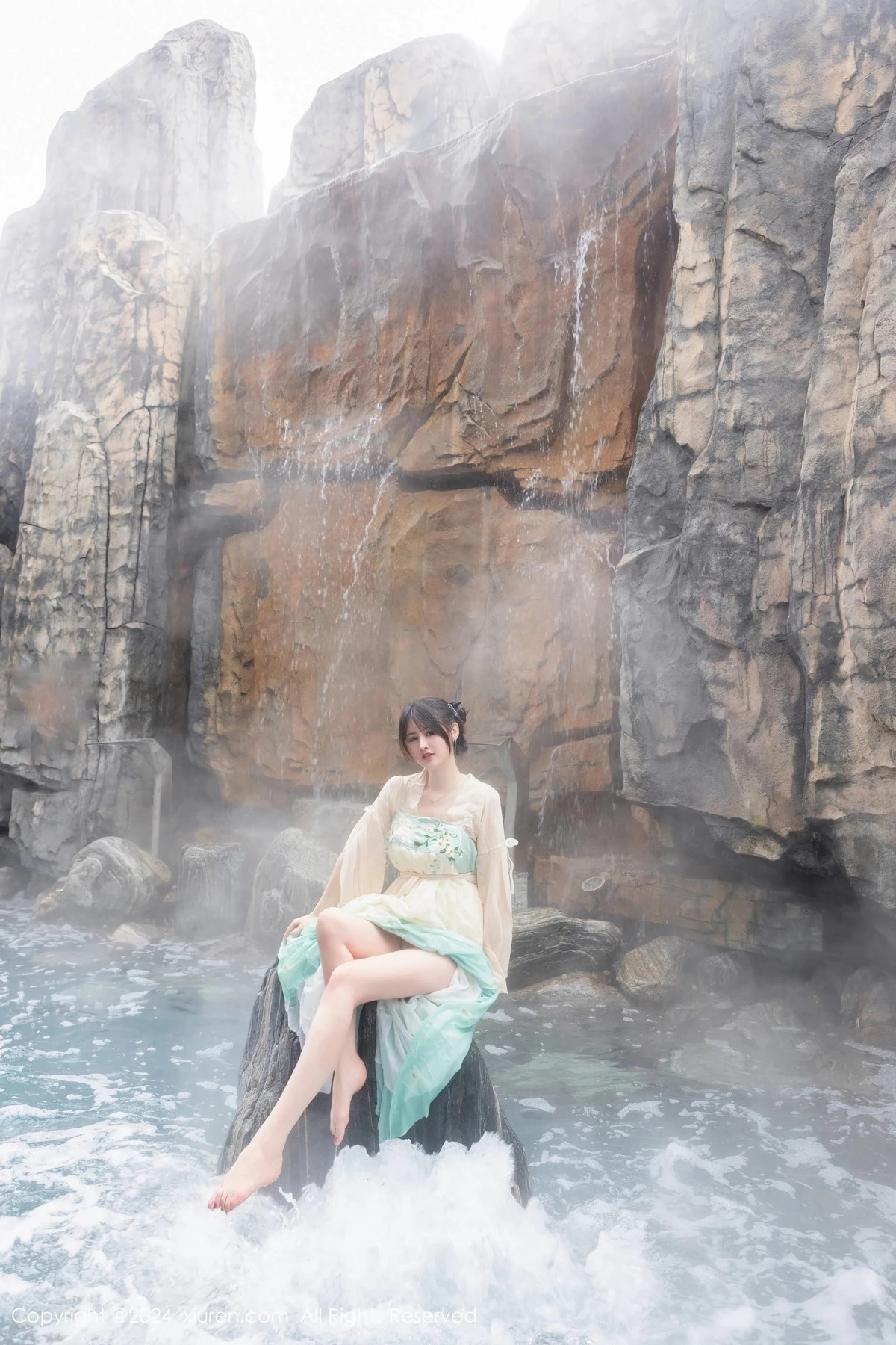 图片[3]-[XiuRen秀人网]第8128期诗诗写真-秀人集