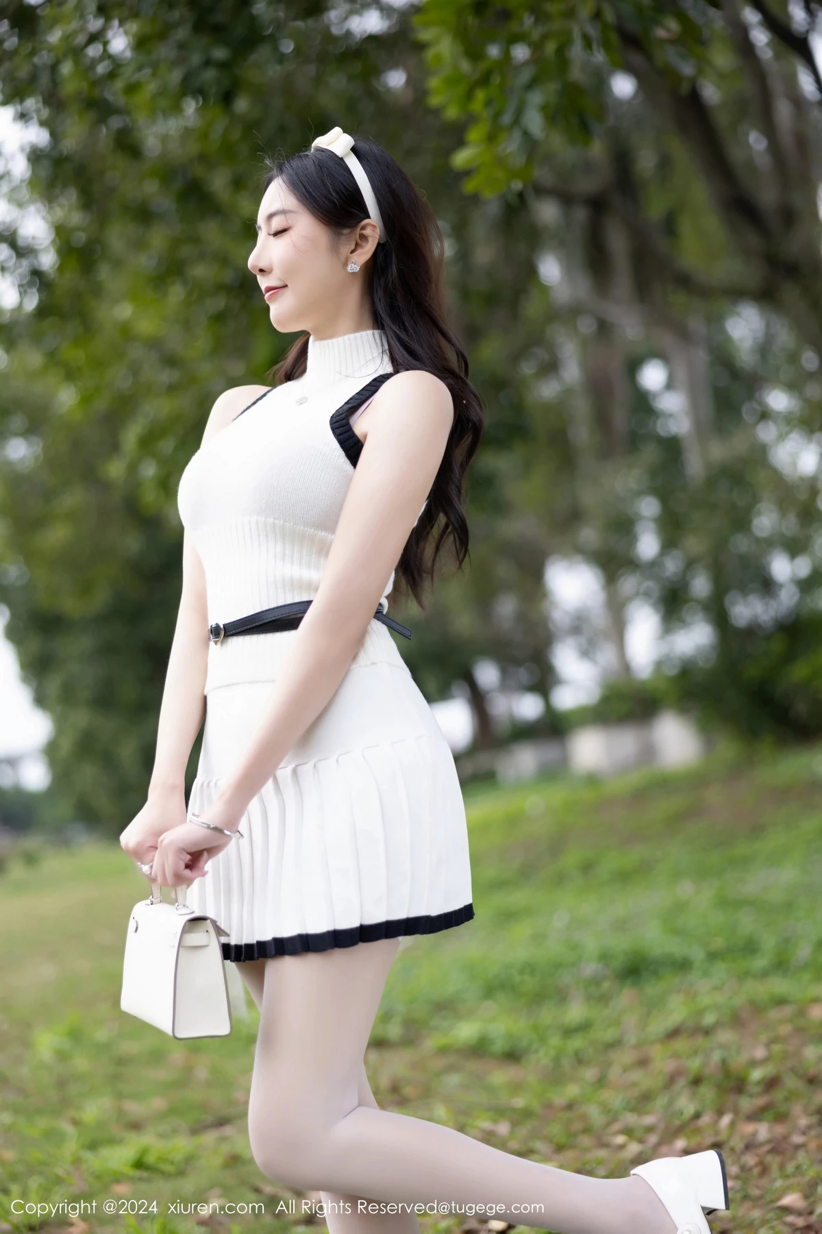 图片[4]-[XiuRen秀人网]第8334期王馨瑶写真-秀人集