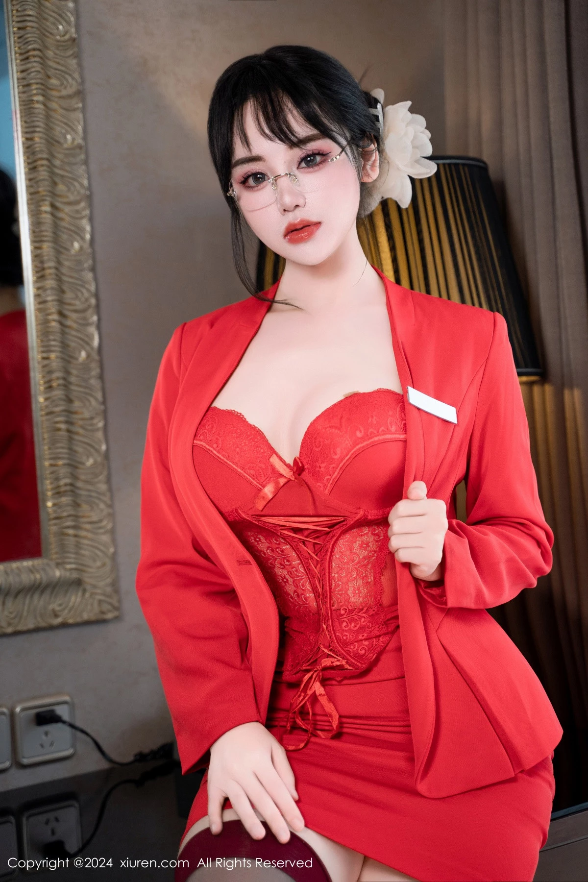 图片[13]-[XiuRen秀人网]第8360期汐汐爱吃草莓写真-秀人集