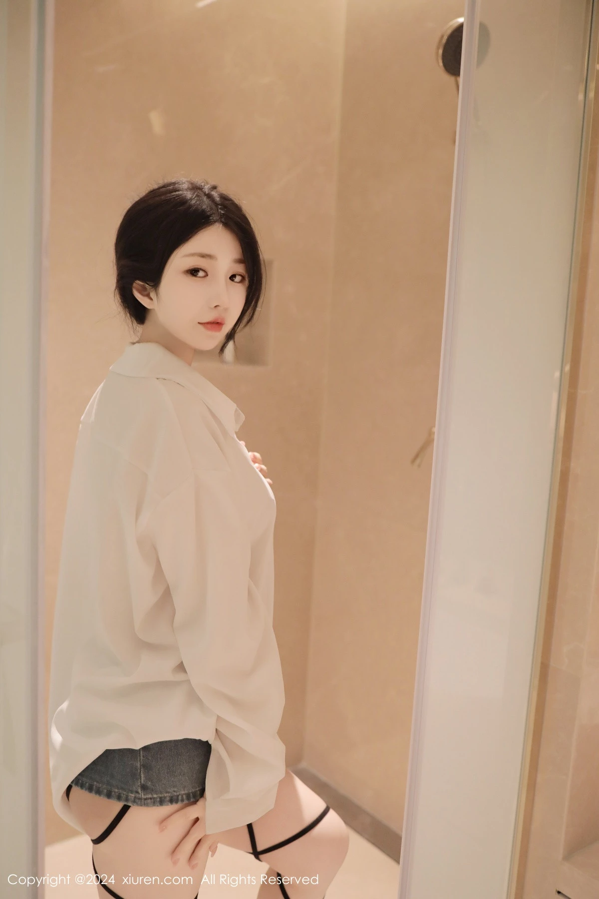 图片[14]-[XiuRen秀人网]第8400期陈小花写真-秀人集