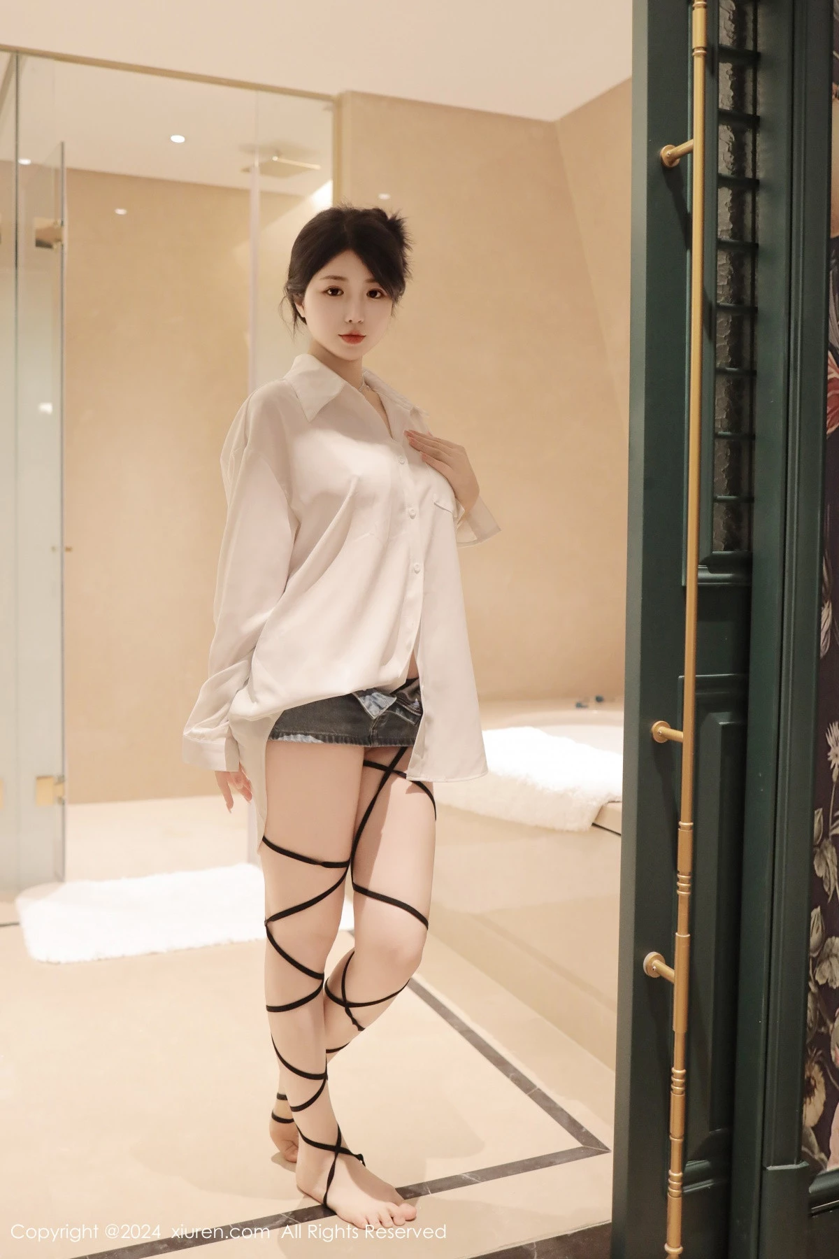 [XiuRen秀人网]第8400期陈小花写真-秀人集