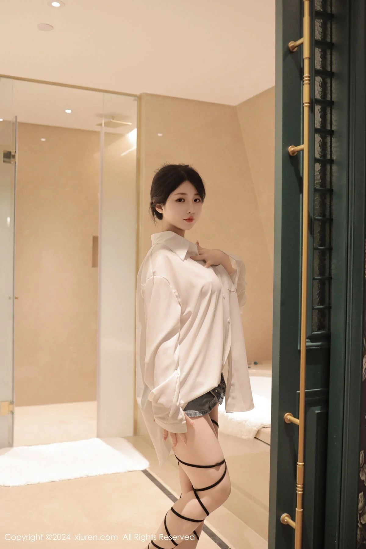 图片[2]-[XiuRen秀人网]第8400期陈小花写真-秀人集