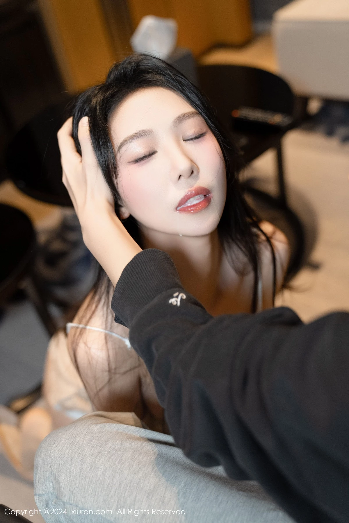 图片[70]-[XiuRen秀人网]第8455期利世写真-秀人集