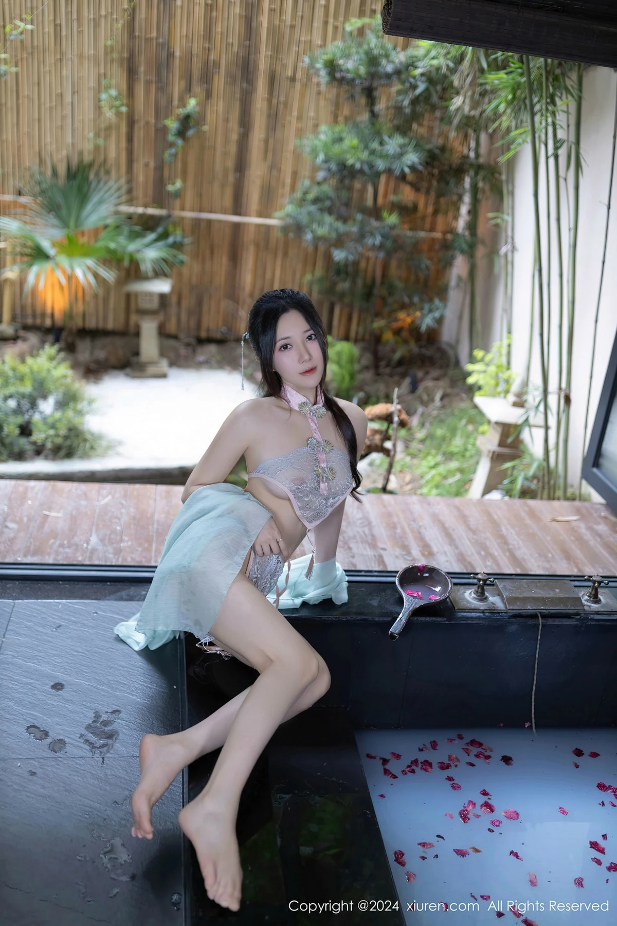 图片[23]-[XiuRen秀人网]第8428期鱼子酱写真-秀人集