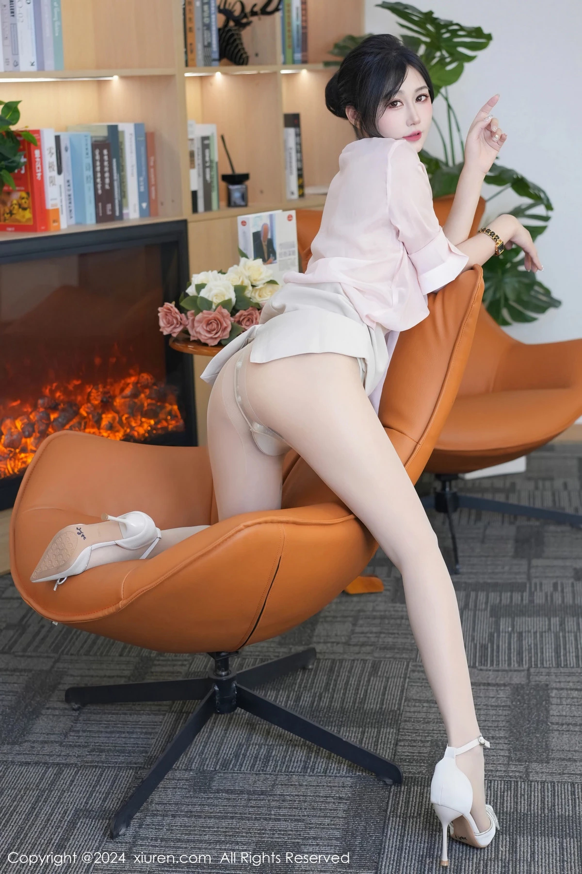 图片[2]-[XiuRen秀人网]第8477期laura阿姣写真-秀人集