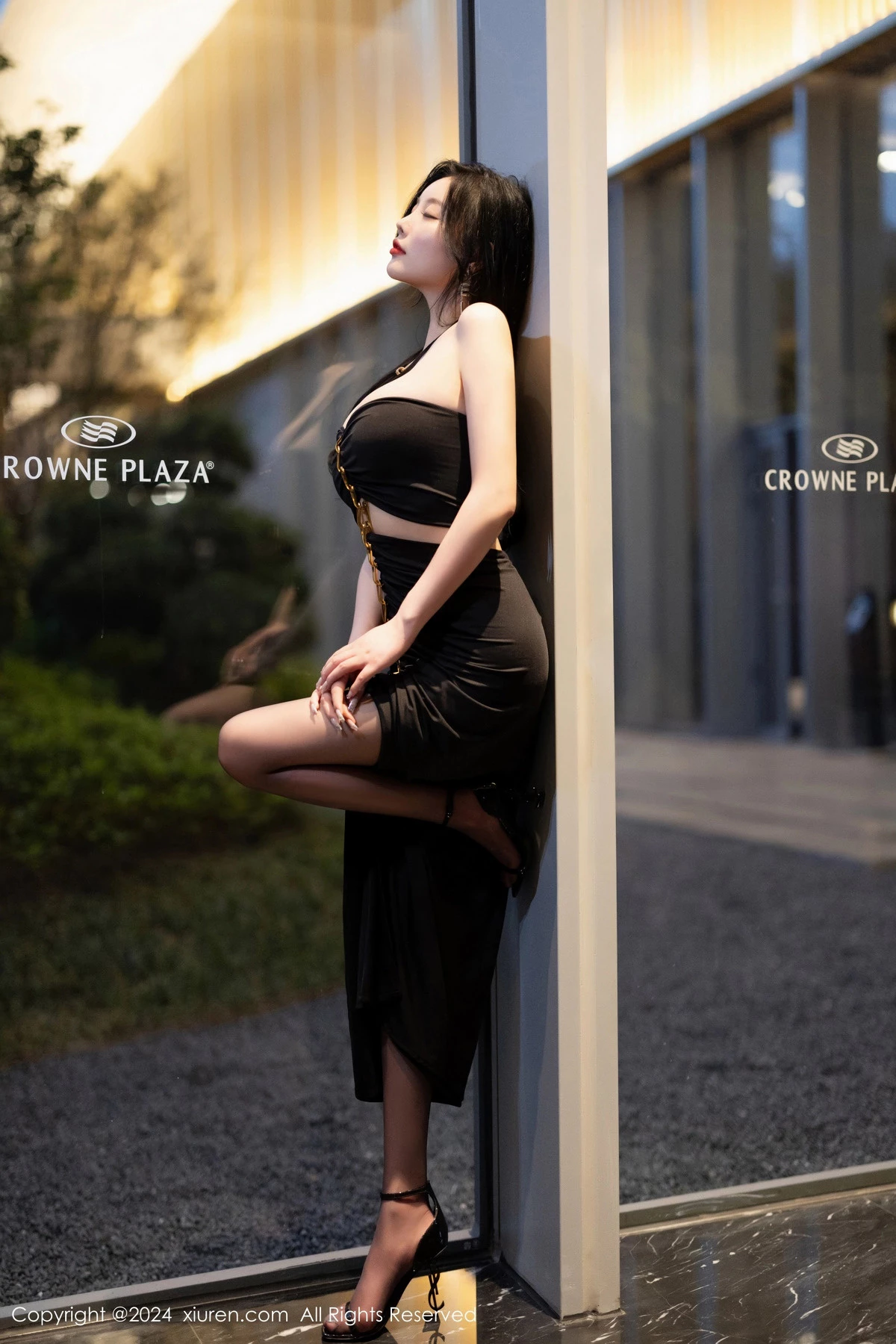 图片[6]-[XiuRen秀人网]第8484期杨晨晨写真-秀人集