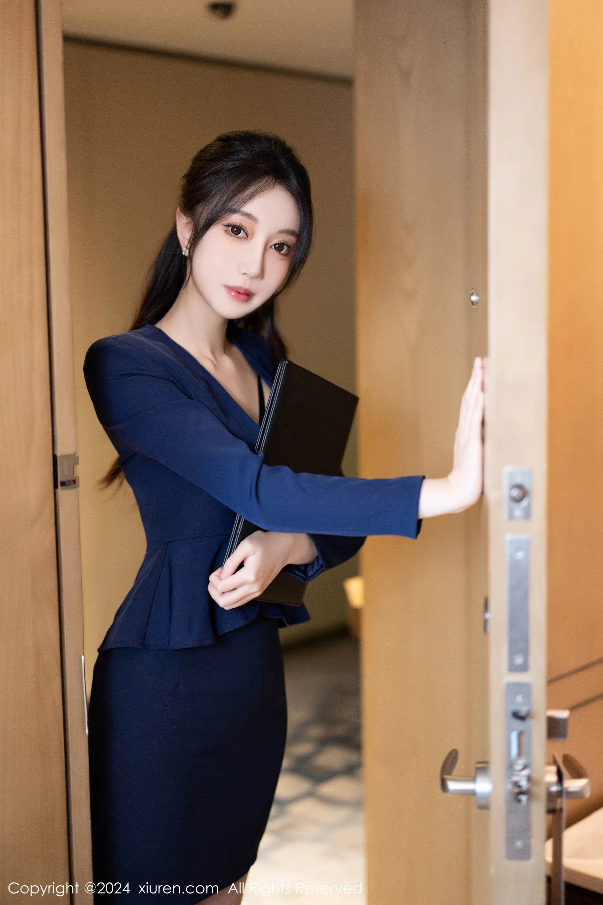 [XiuRen秀人网]第8669期玥儿玥写真-秀人集