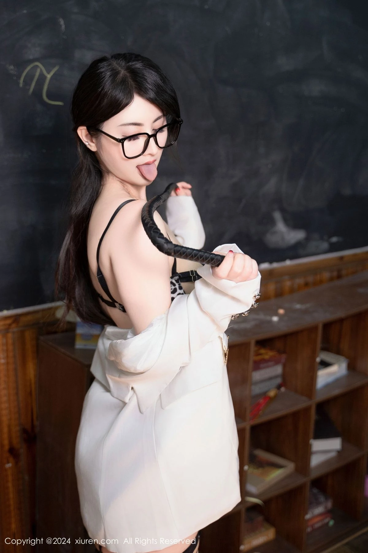 图片[44]-[XiuRen秀人网]第8694期诗诗写真-秀人集