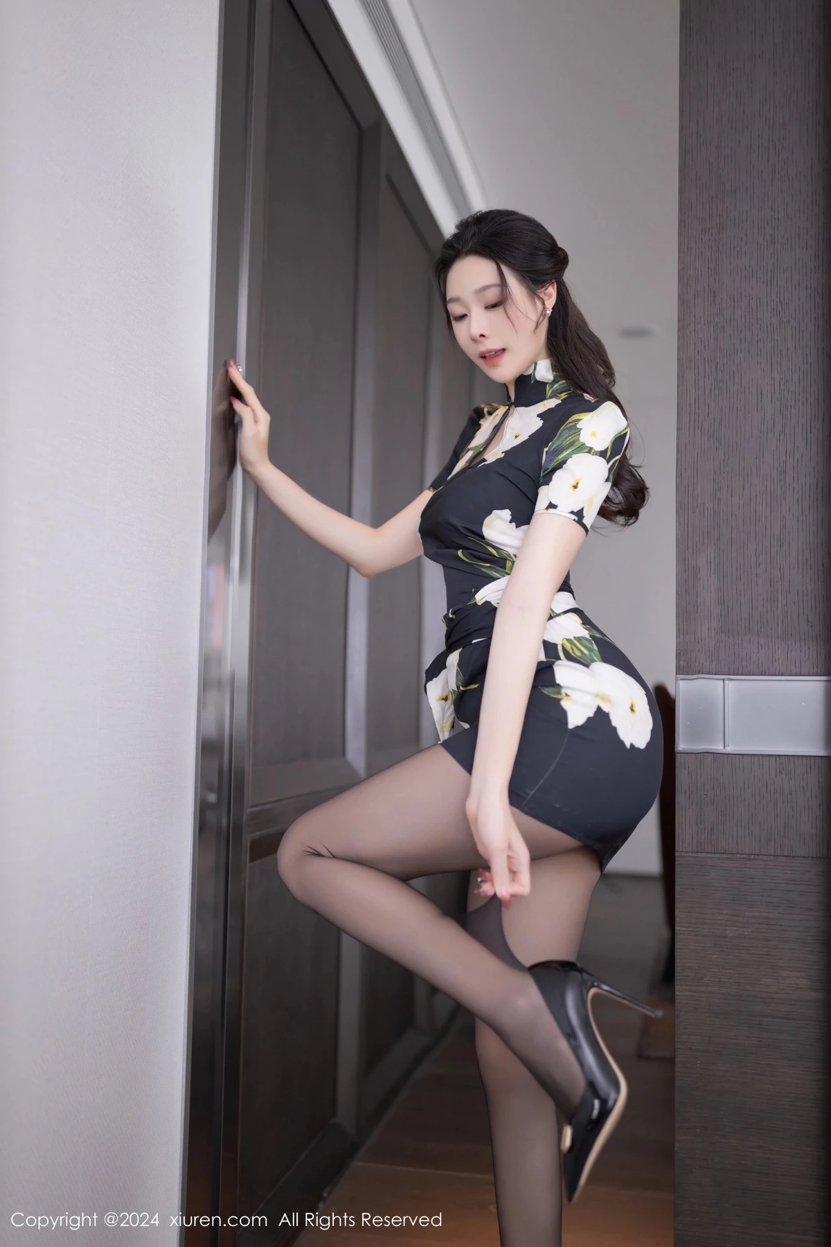 图片[5]-[XiuRen秀人网]第8768期小逗逗写真-秀人集