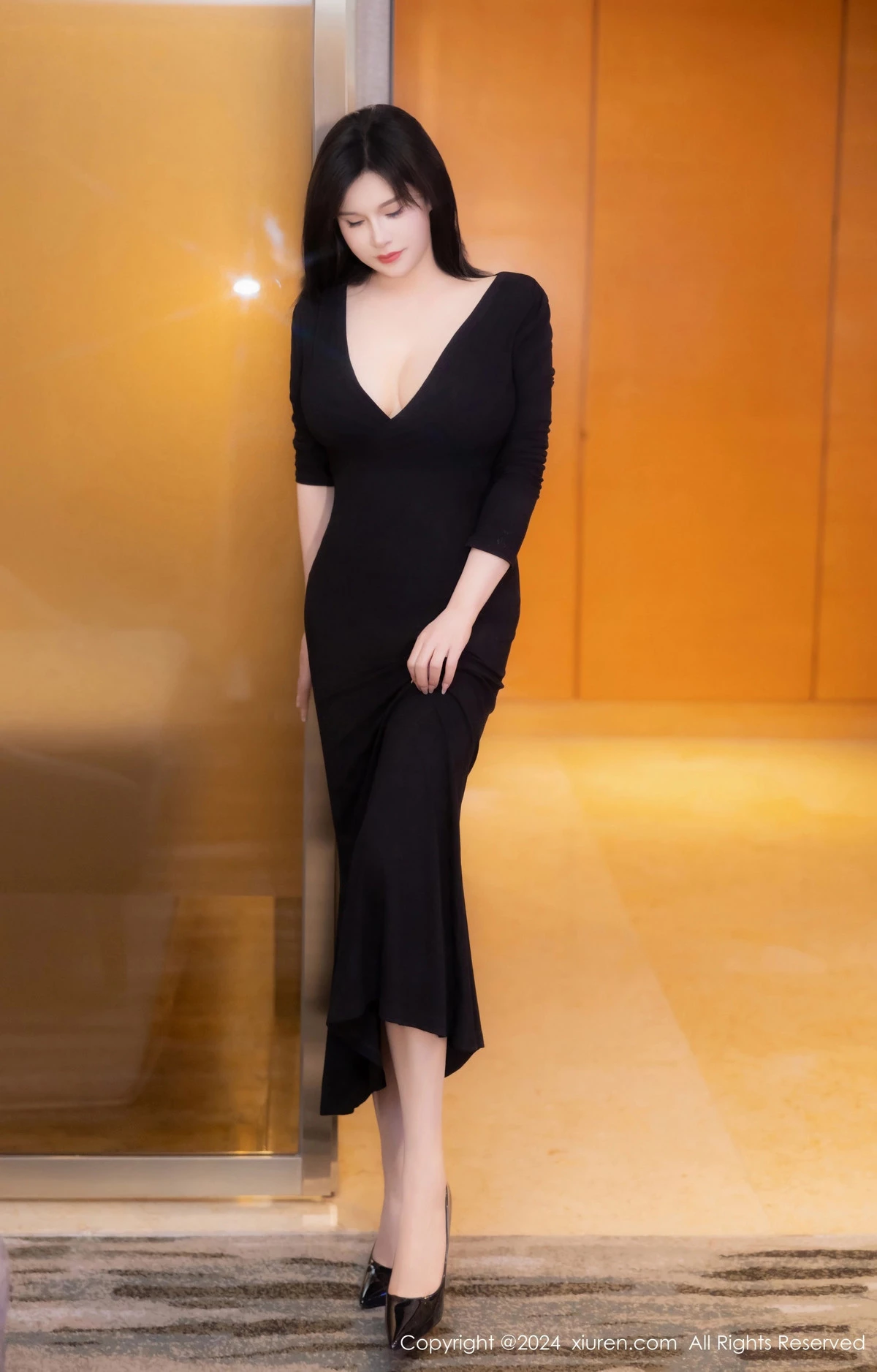 图片[4]-[XiuRen秀人网]第8787期水水姐写真-秀人集