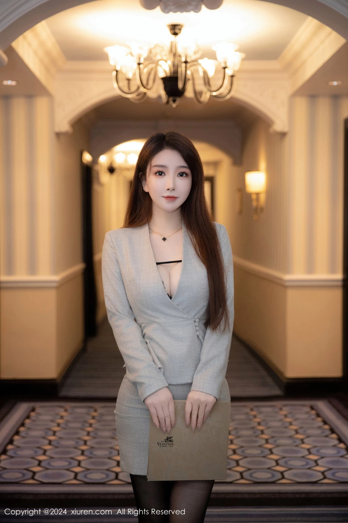 [XiuRen秀人网]第8716期雨儿酱写真-秀人集