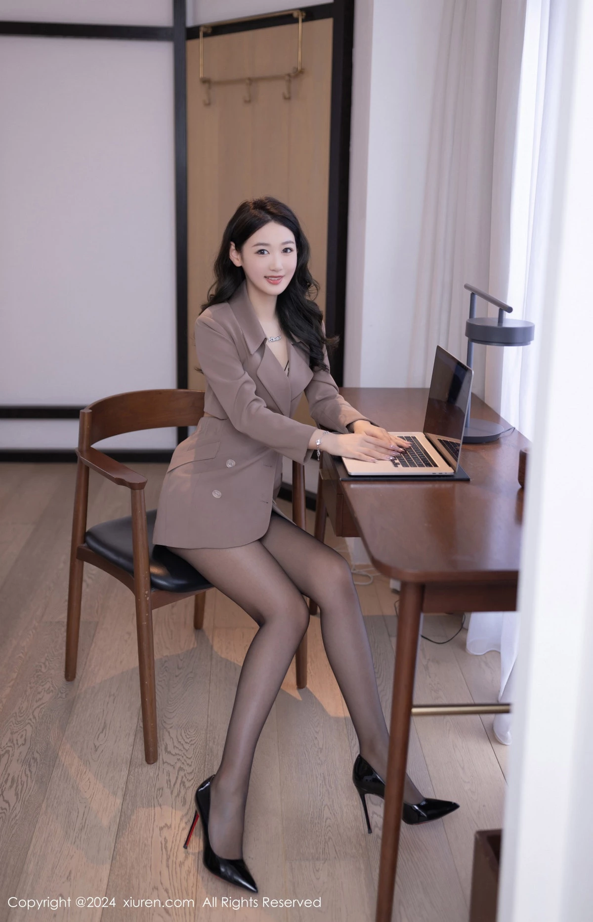 [XiuRen秀人网]第8824期唐安琪写真-秀人集