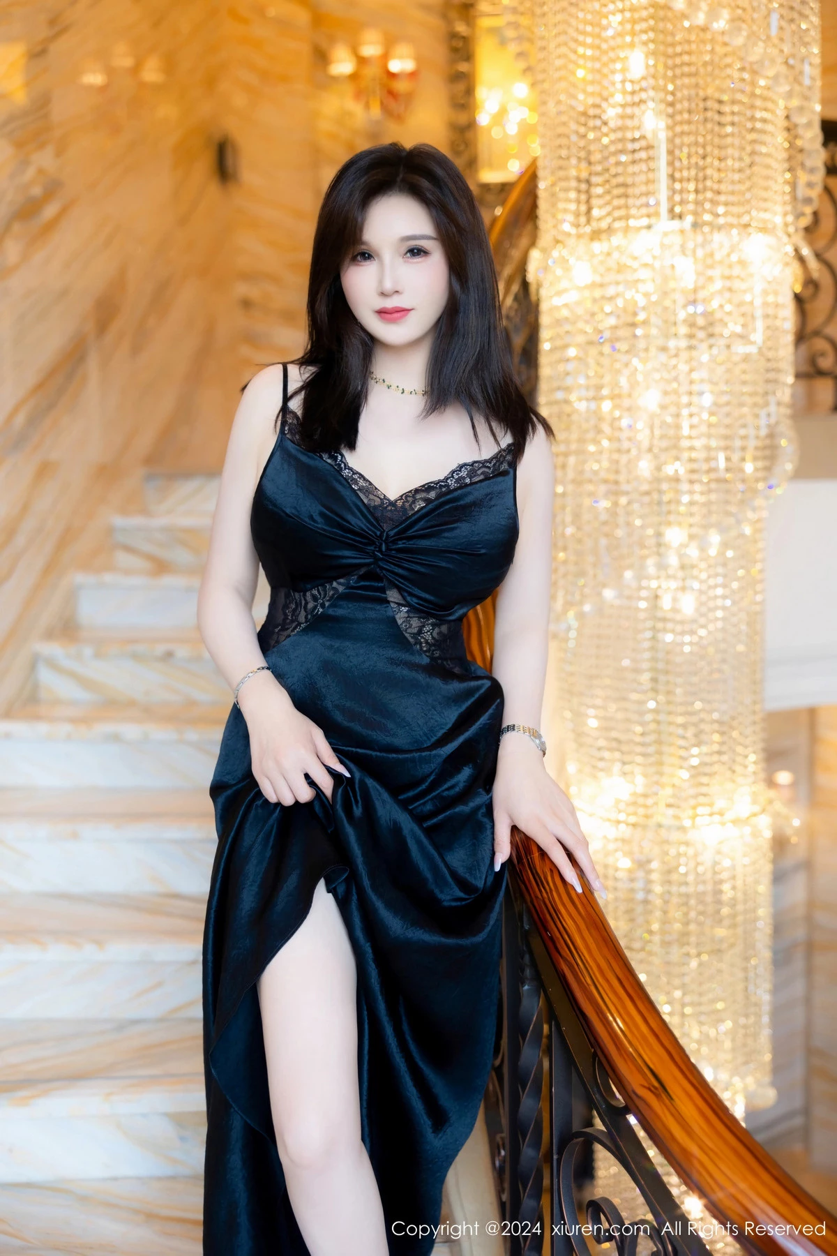 图片[4]-[XiuRen秀人网]第8825期水水姐写真-秀人集