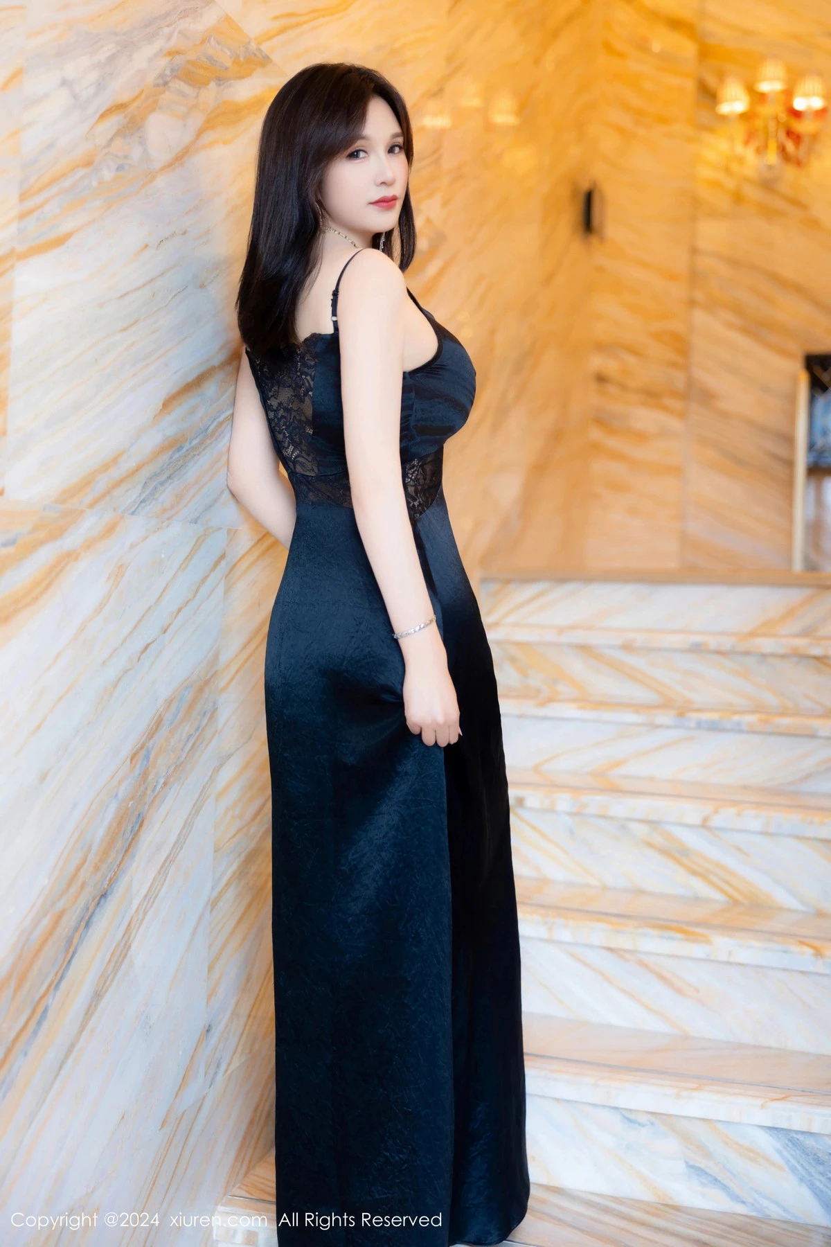 图片[5]-[XiuRen秀人网]第8825期水水姐写真-秀人集