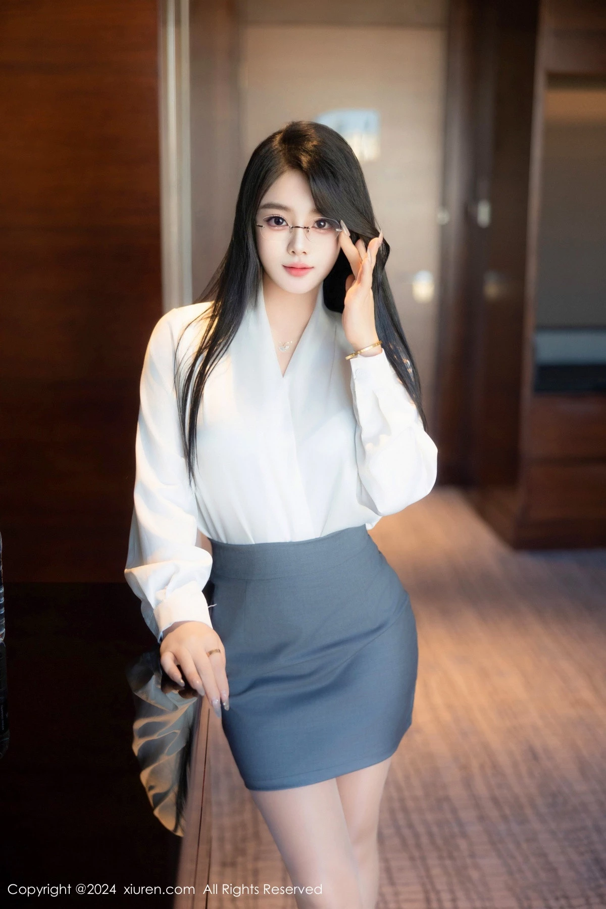 [XiuRen秀人网]第8989期麦田写真-秀人集