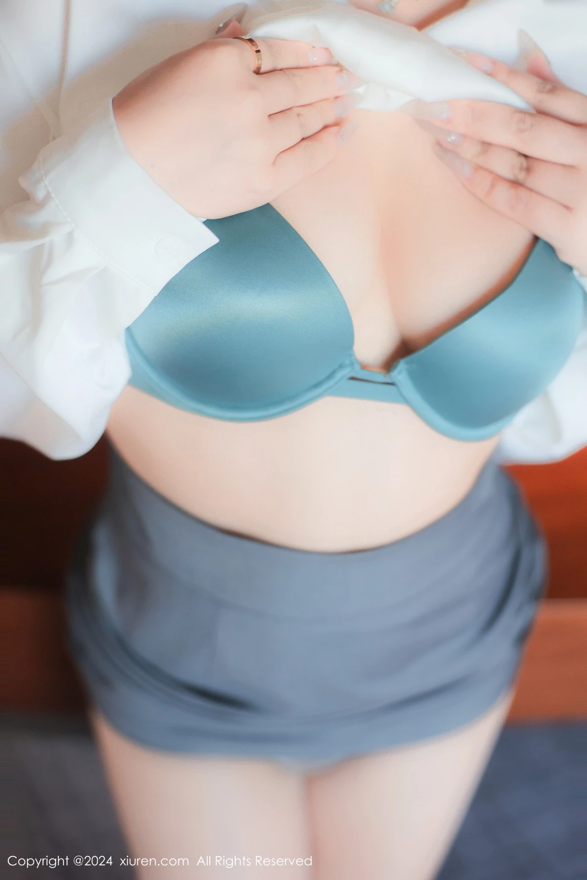 图片[18]-[XiuRen秀人网]第8989期麦田写真-秀人集