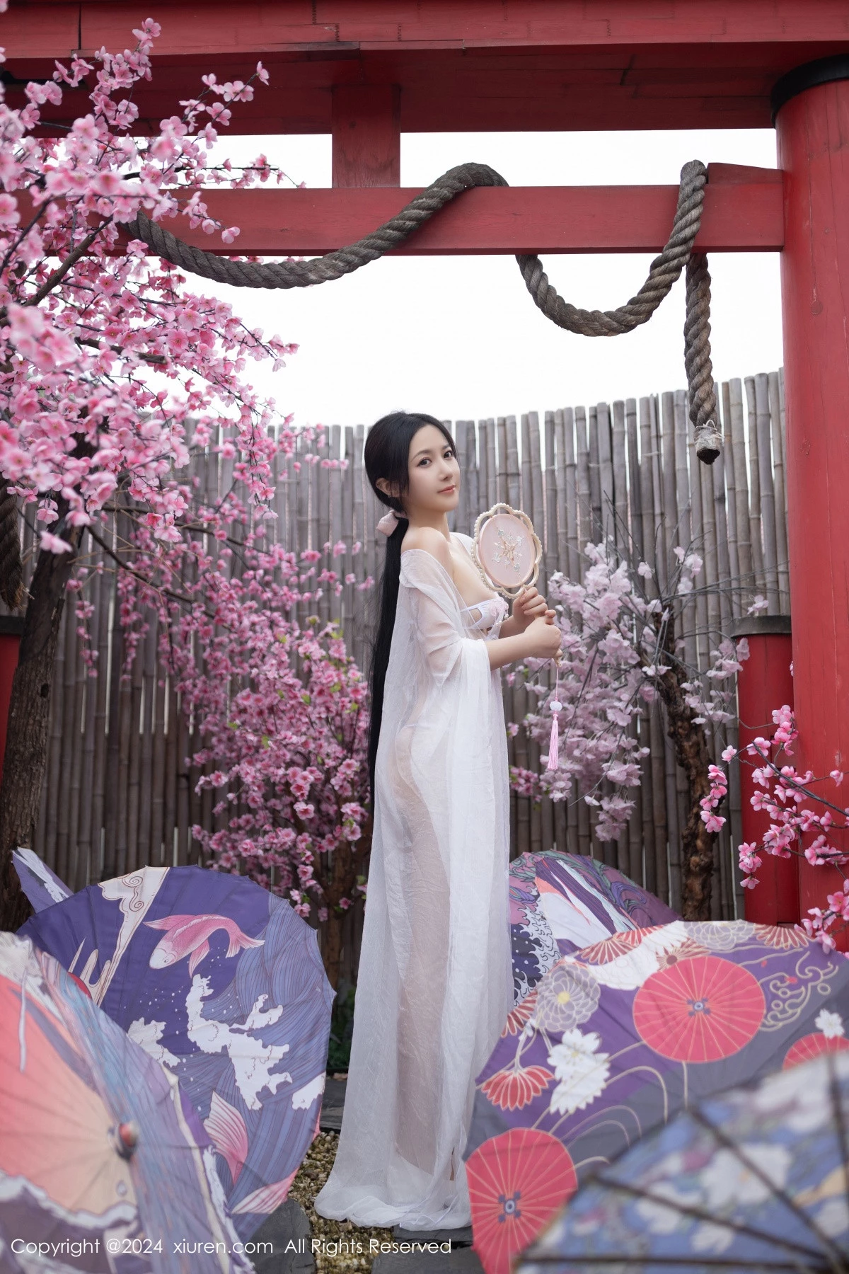 [XiuRen秀人网]第8927期鱼子酱写真-秀人集