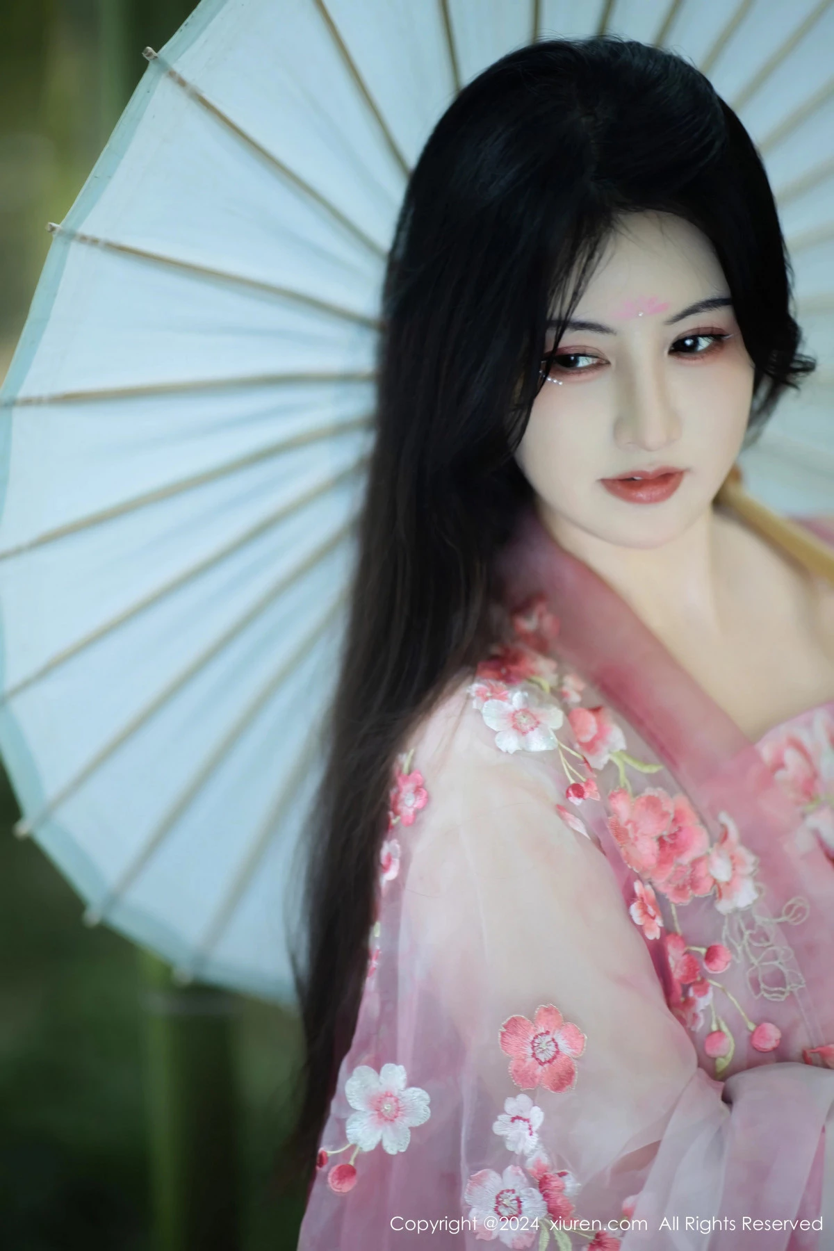 图片[4]-[XiuRen秀人网]第9100期诗诗写真-秀人集