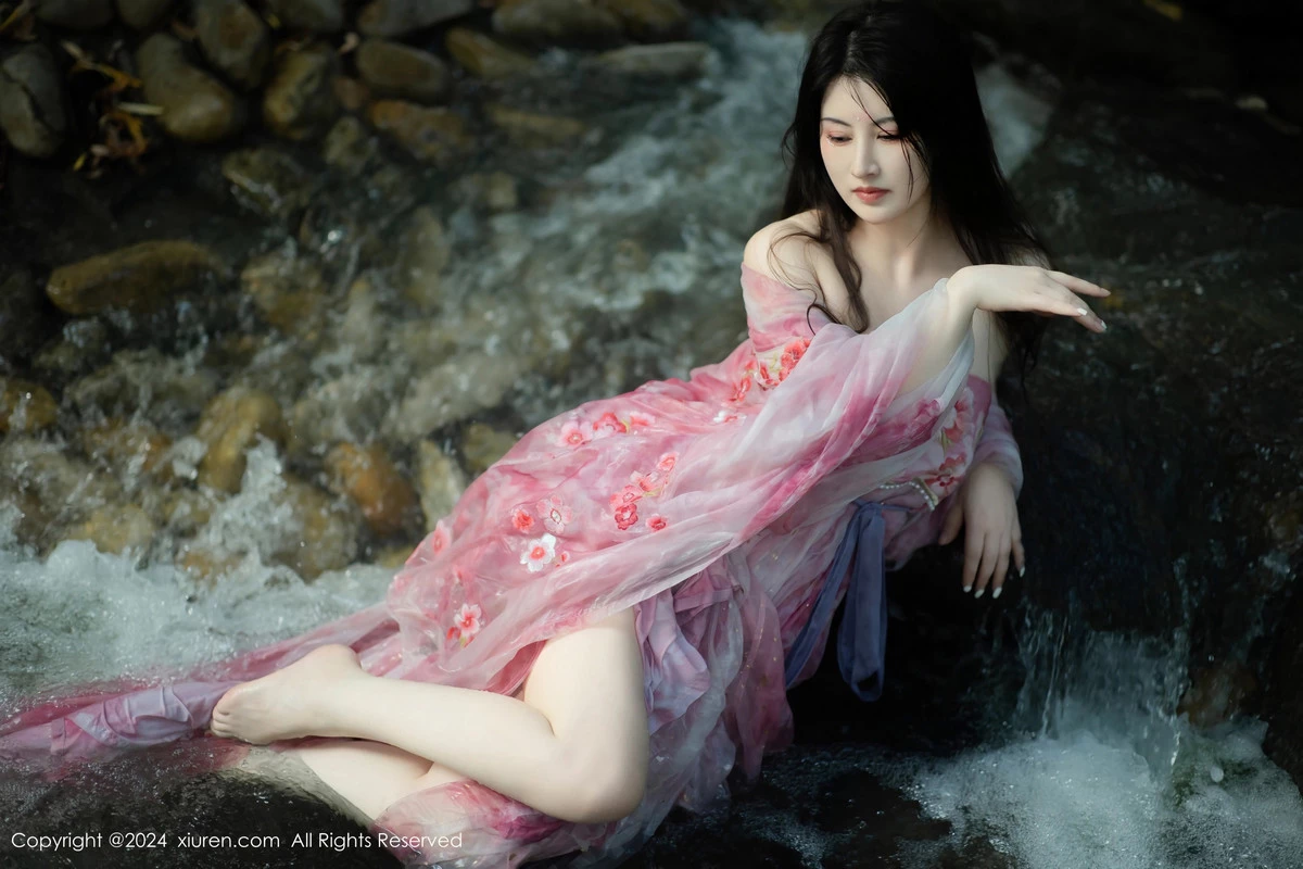 图片[26]-[XiuRen秀人网]第9100期诗诗写真-秀人集